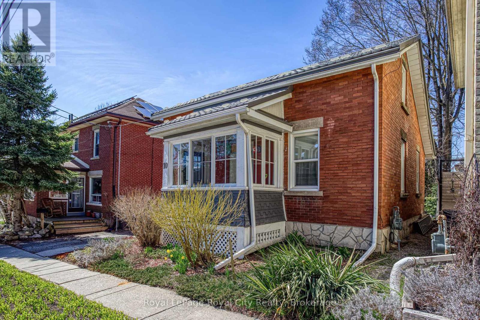 Property at 10 PEARL STREET image 1
