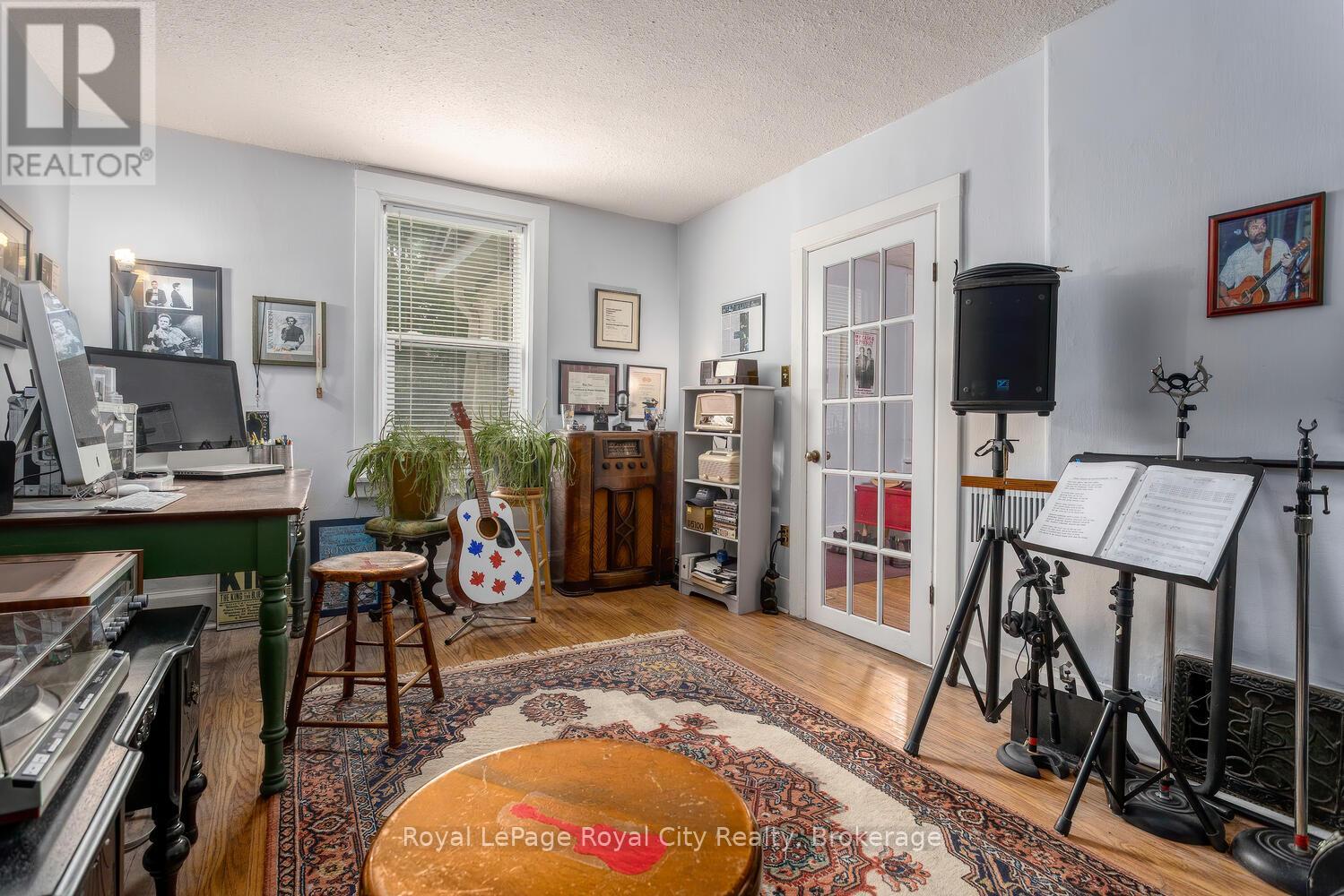 10 Pearl Street, Guelph, Ontario  N1E 2E3 - Photo 11 - X12097045