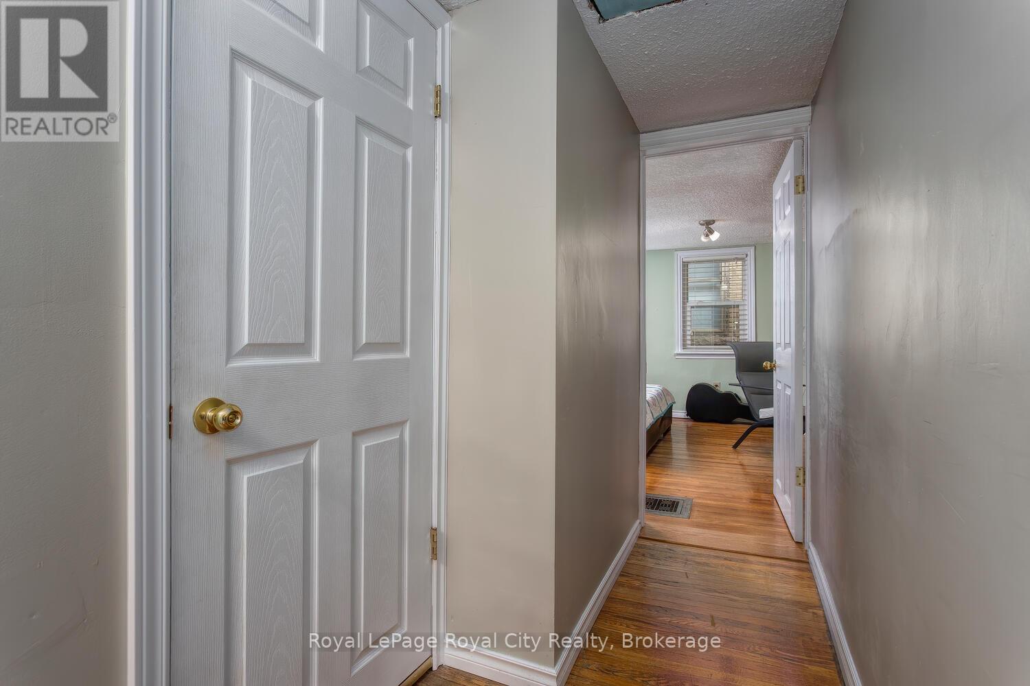 10 Pearl Street, Guelph, Ontario  N1E 2E3 - Photo 18 - X12097045