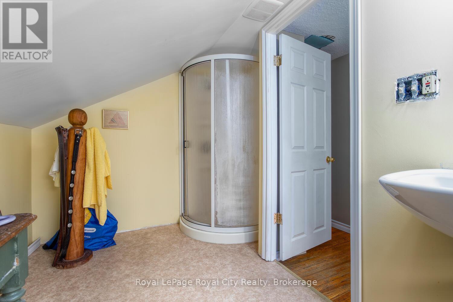 10 Pearl Street, Guelph, Ontario  N1E 2E3 - Photo 22 - X12097045