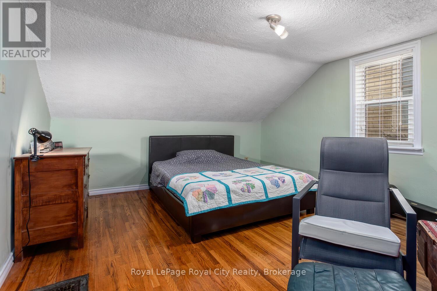 10 Pearl Street, Guelph, Ontario  N1E 2E3 - Photo 24 - X12097045