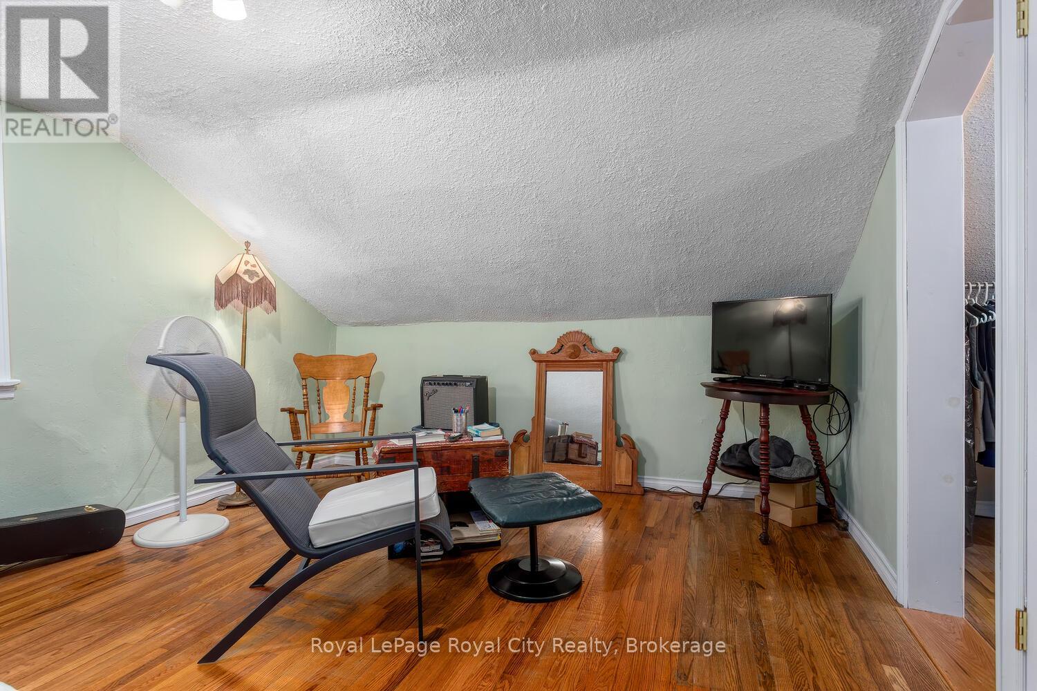 10 Pearl Street, Guelph, Ontario  N1E 2E3 - Photo 25 - X12097045