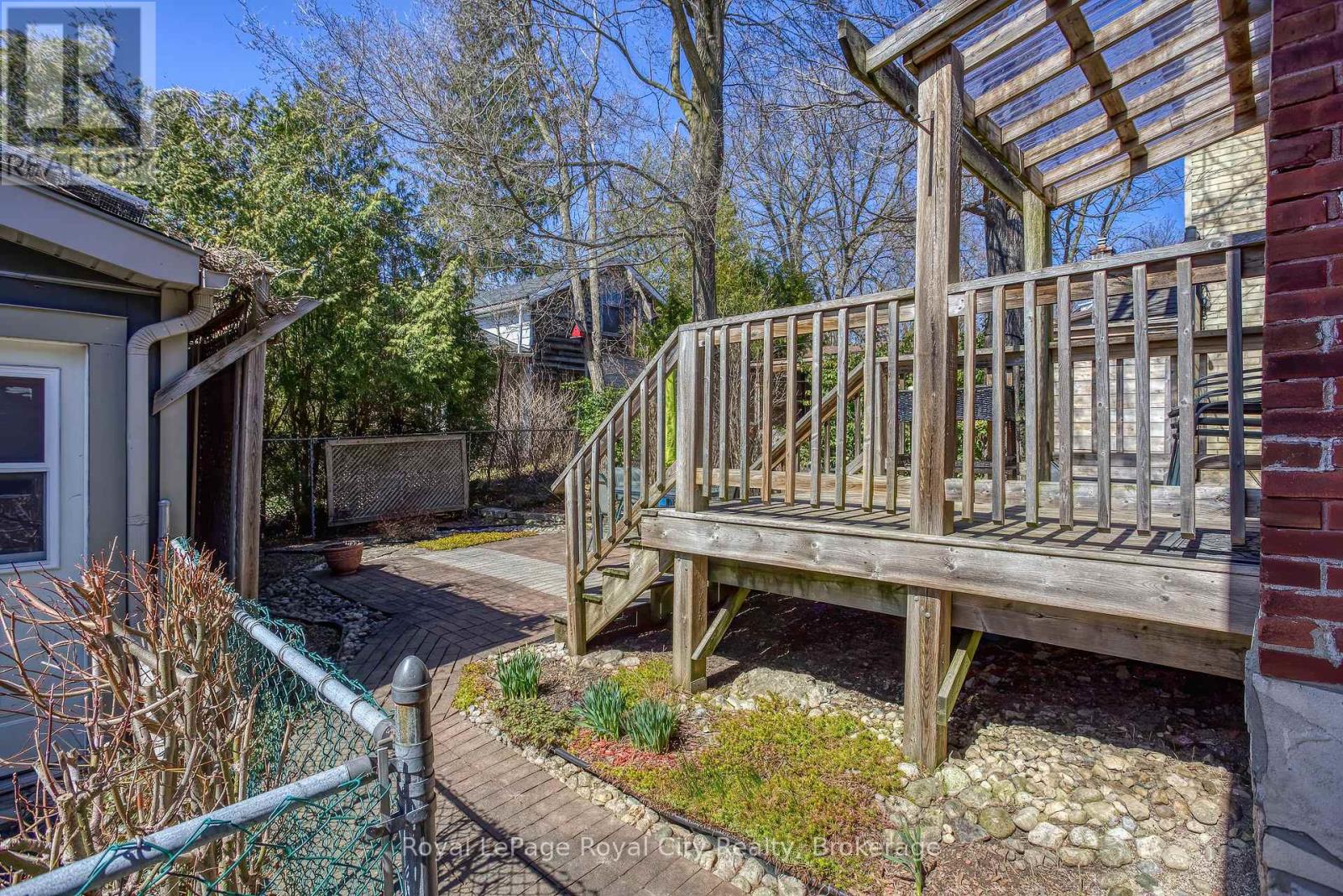 10 Pearl Street, Guelph, Ontario  N1E 2E3 - Photo 32 - X12097045