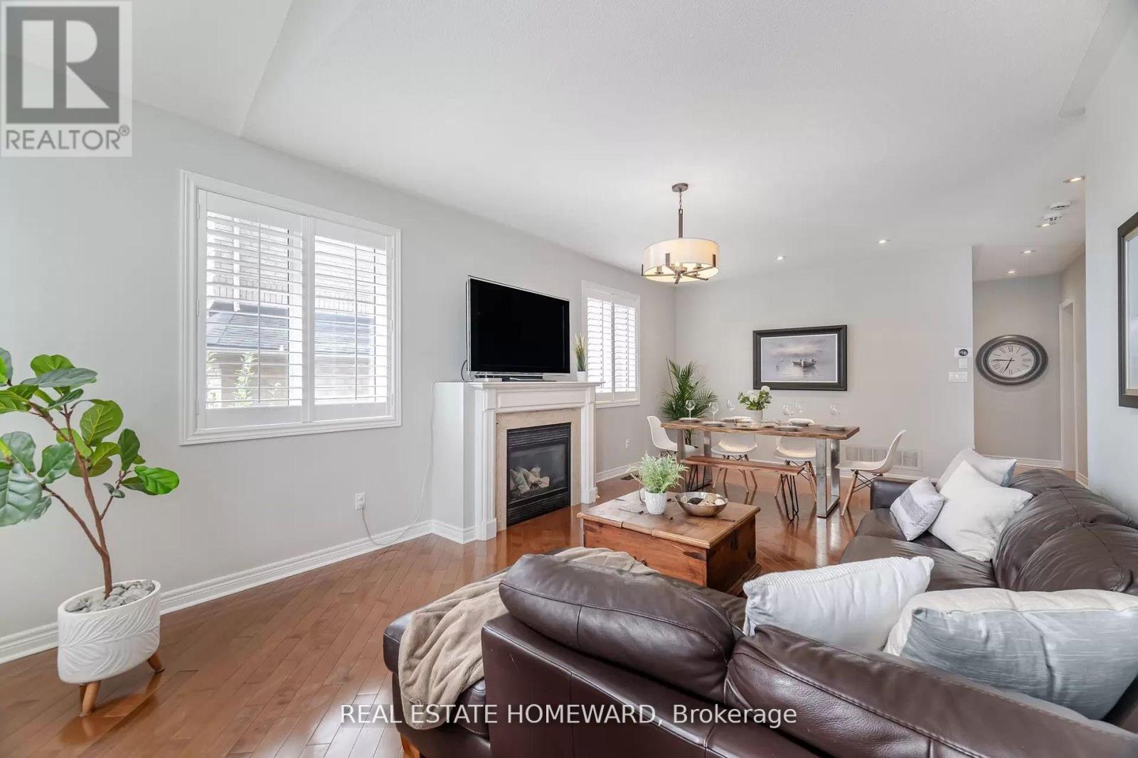 3101 Portree Crescent, Oakville, Ontario  L6M 5C4 - Photo 9 - W12069841