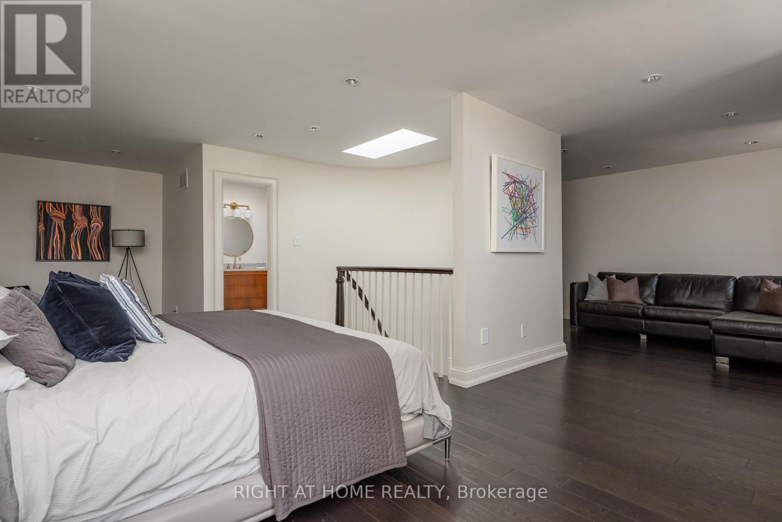 40 Oatlands Crescent, Richmond Hill, Ontario  L4C 9P1 - Photo 30 - N12096988