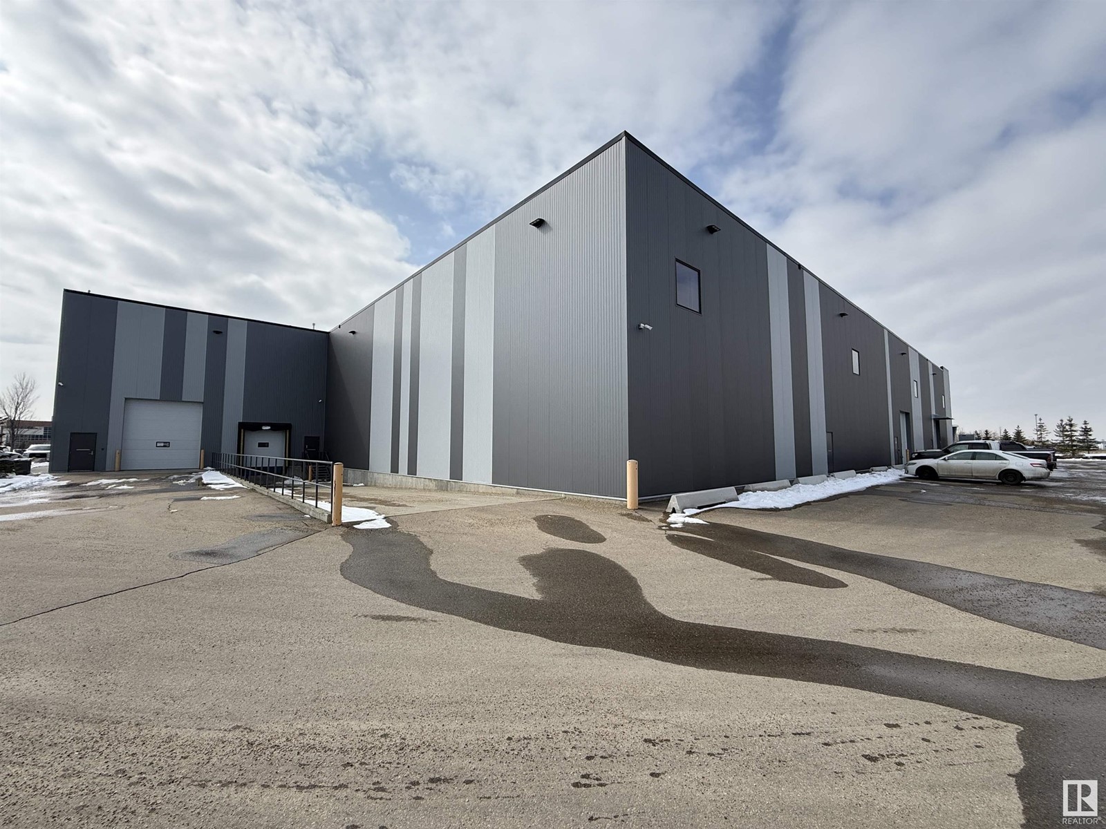 4320 Savaryn Dr Sw, Edmonton, Alberta  T6X 1Z9 - Photo 2 - E4432091