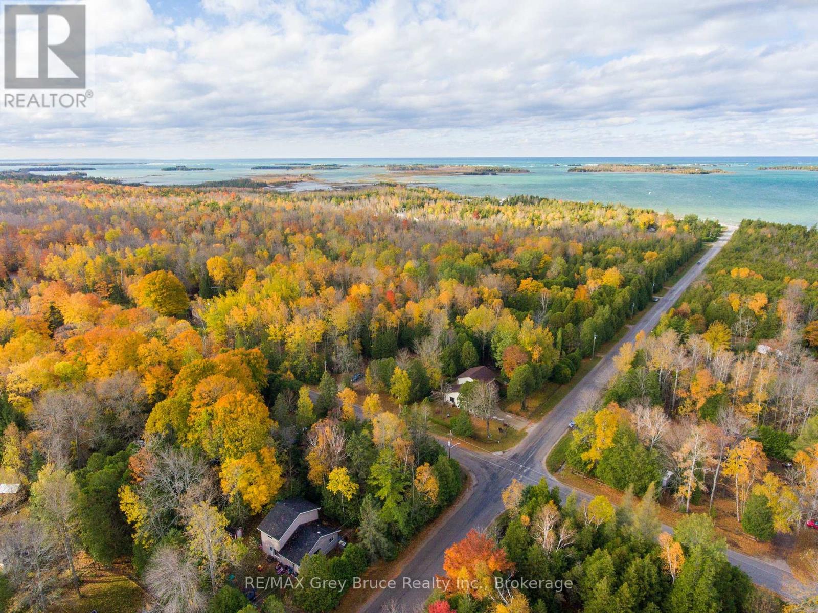 12 Tamarac Road W, South Bruce Peninsula, Ontario  N0H 2T0 - Photo 8 - X12084338