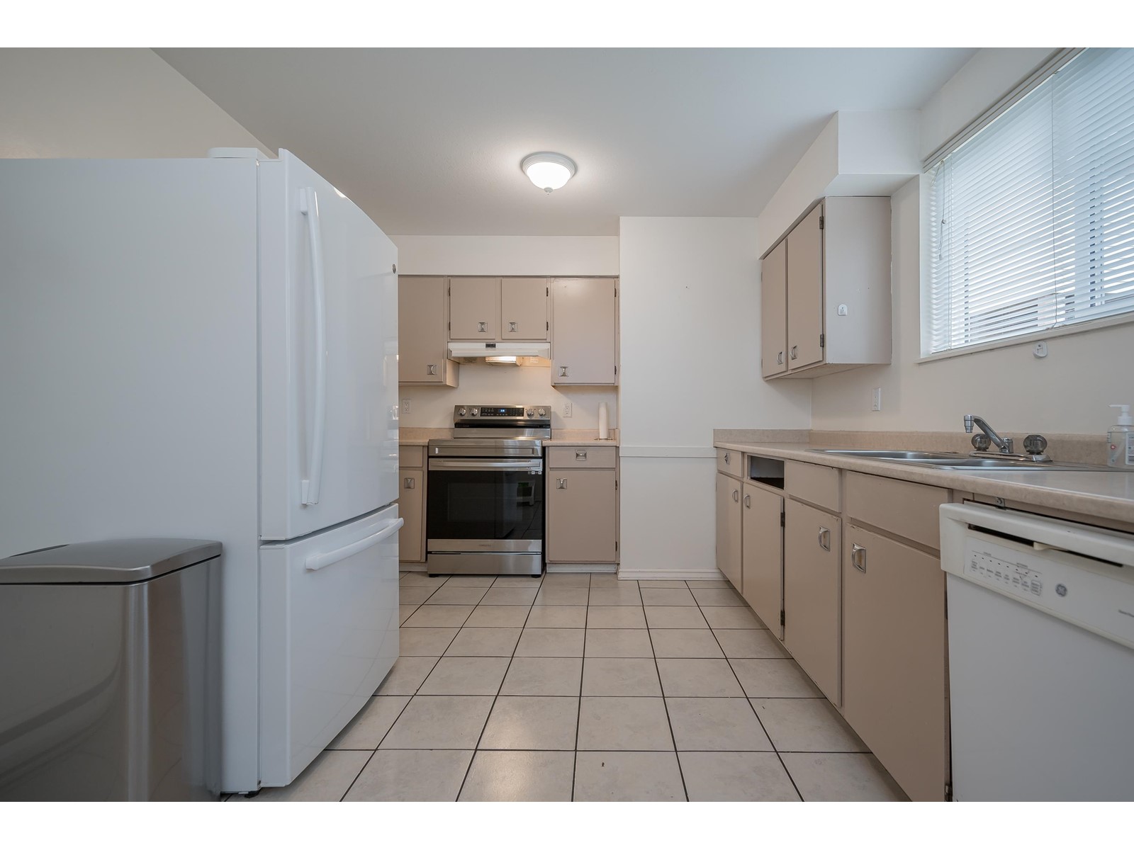 1713 156th Street, Surrey, British Columbia  V4A 1V1 - Photo 9 - R2992008