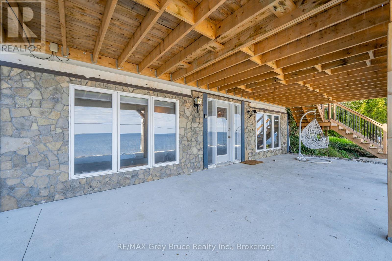 101 North Shore Road, Northern Bruce Peninsula, Ontario  N0H 1W0 - Photo 10 - X12097078
