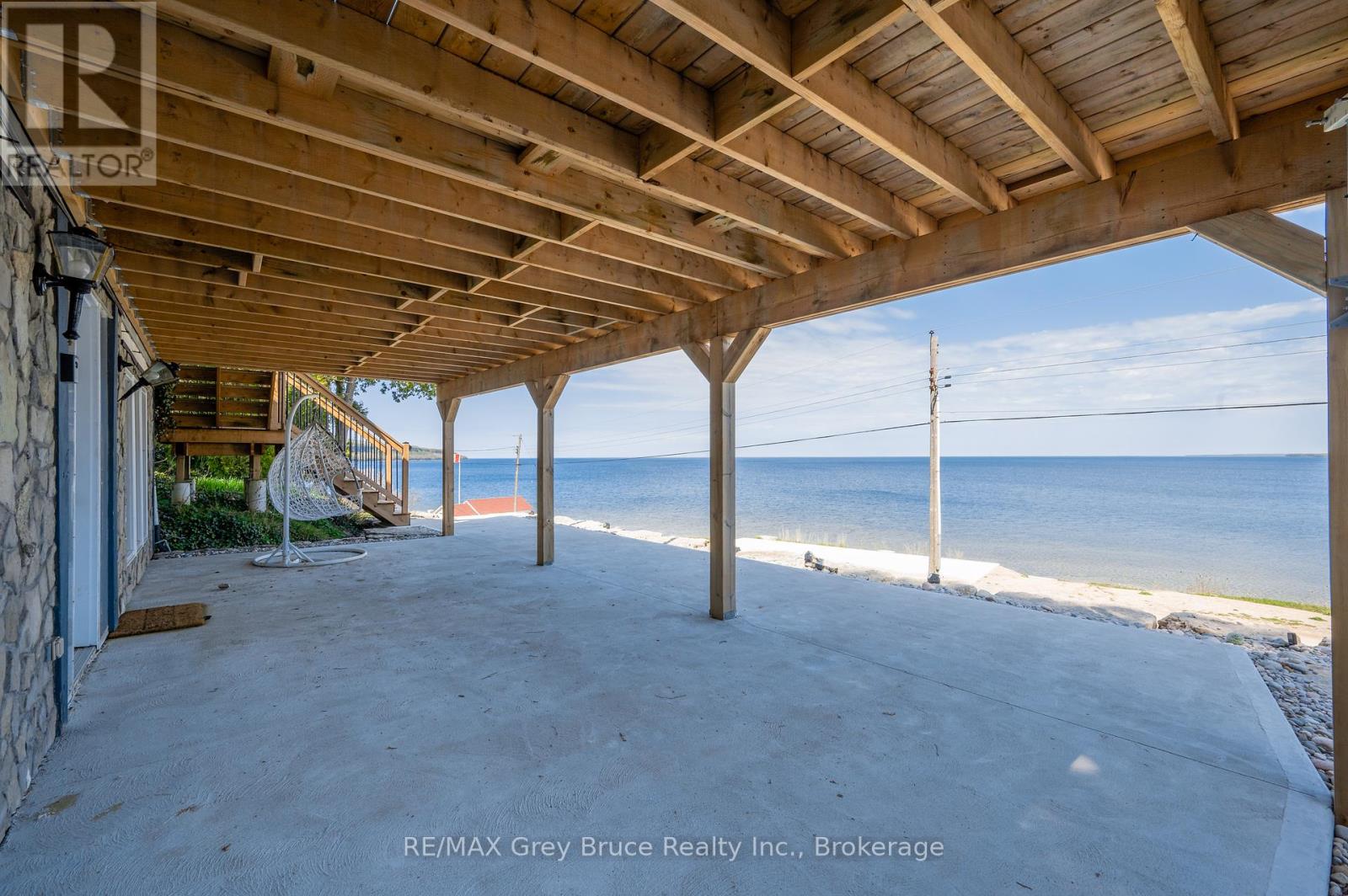 101 North Shore Road, Northern Bruce Peninsula, Ontario  N0H 1W0 - Photo 11 - X12097078