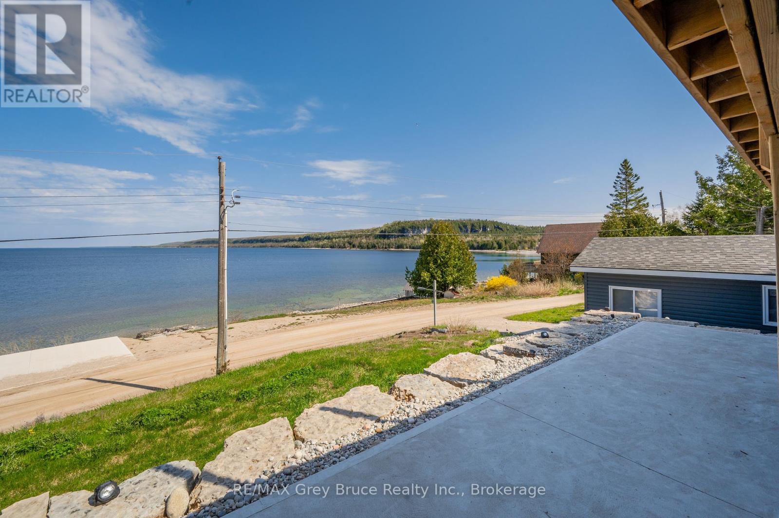 101 North Shore Road, Northern Bruce Peninsula, Ontario  N0H 1W0 - Photo 12 - X12097078