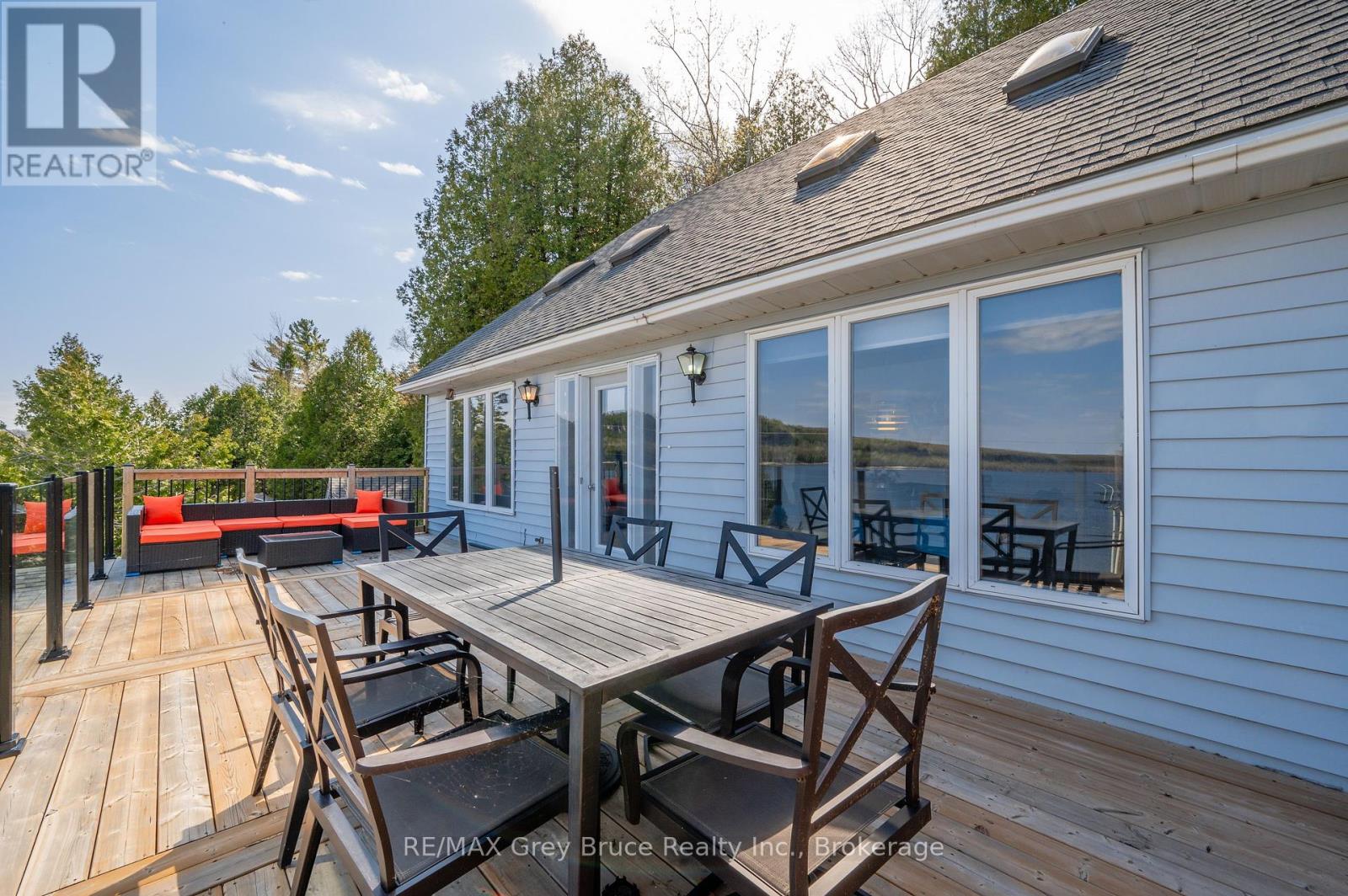 101 North Shore Road, Northern Bruce Peninsula, Ontario  N0H 1W0 - Photo 29 - X12097078