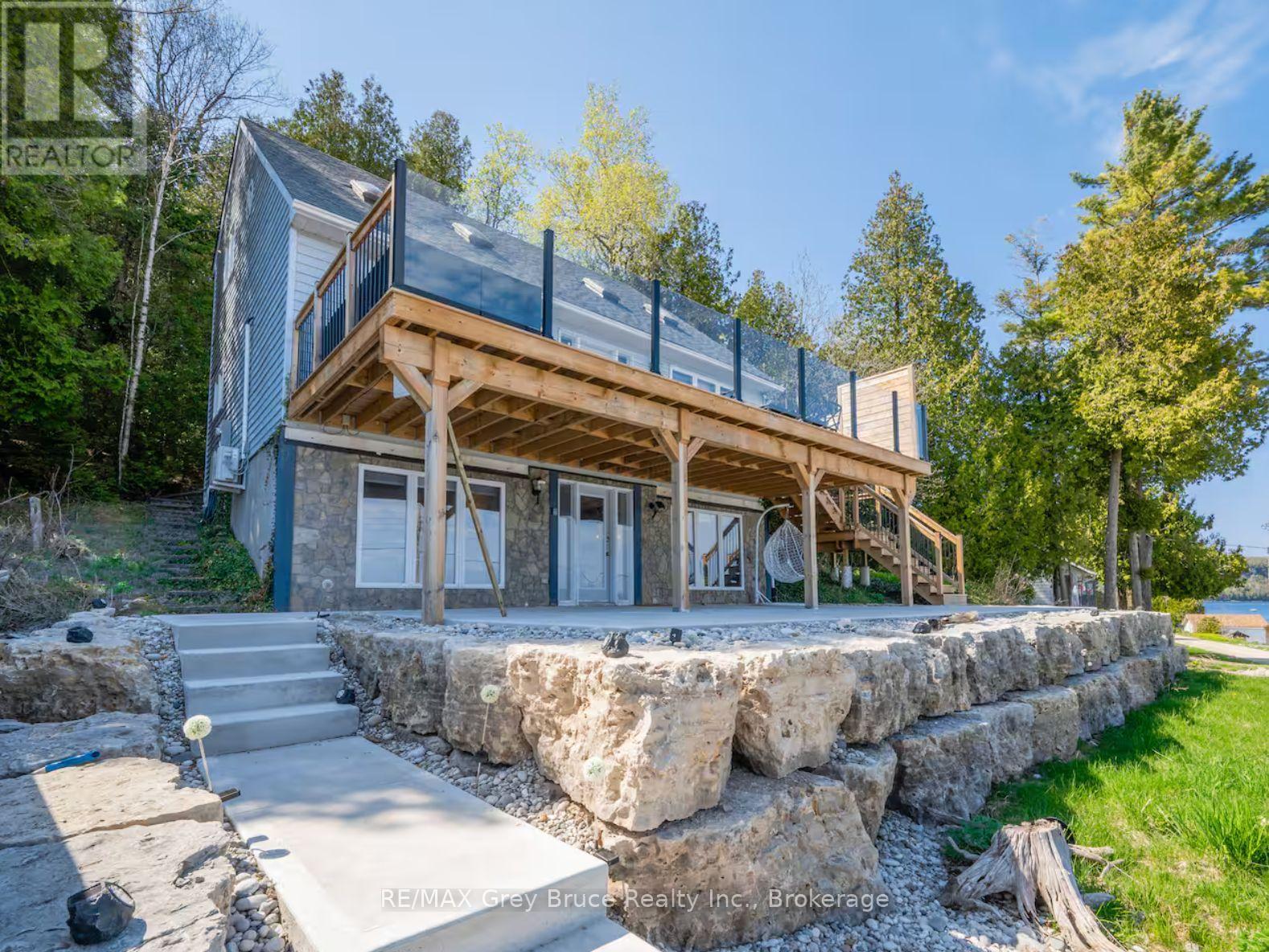 101 North Shore Road, Northern Bruce Peninsula, Ontario  N0H 1W0 - Photo 43 - X12097078