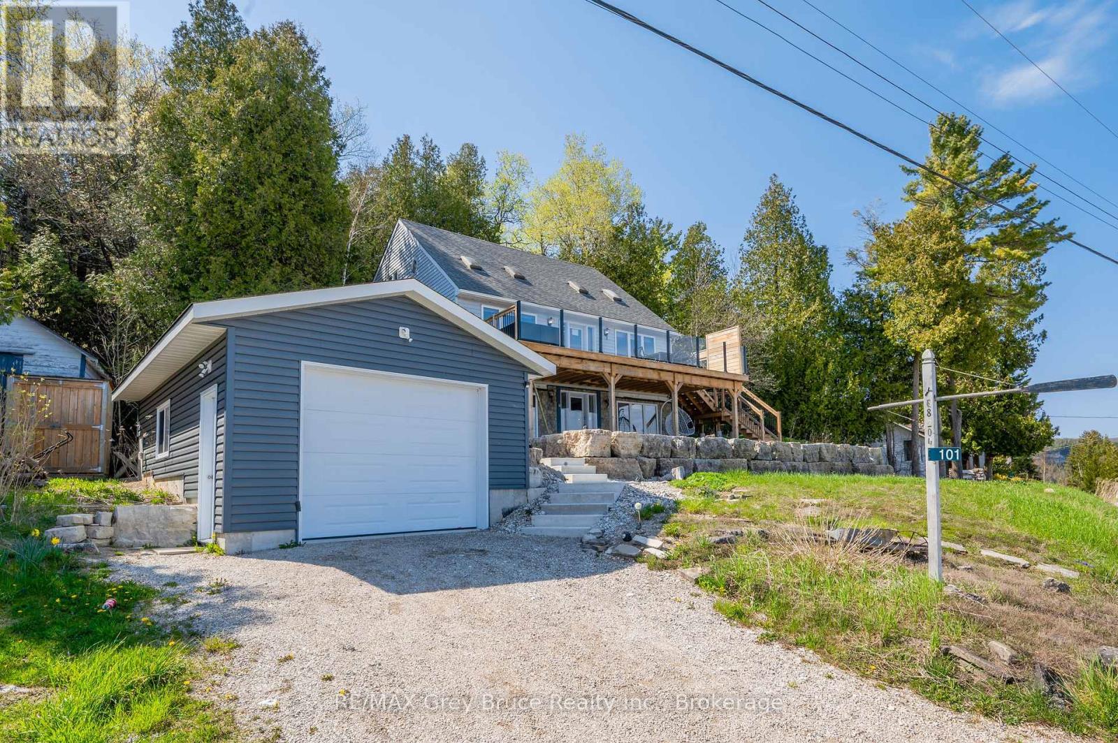 101 North Shore Road, Northern Bruce Peninsula, Ontario  N0H 1W0 - Photo 6 - X12097078
