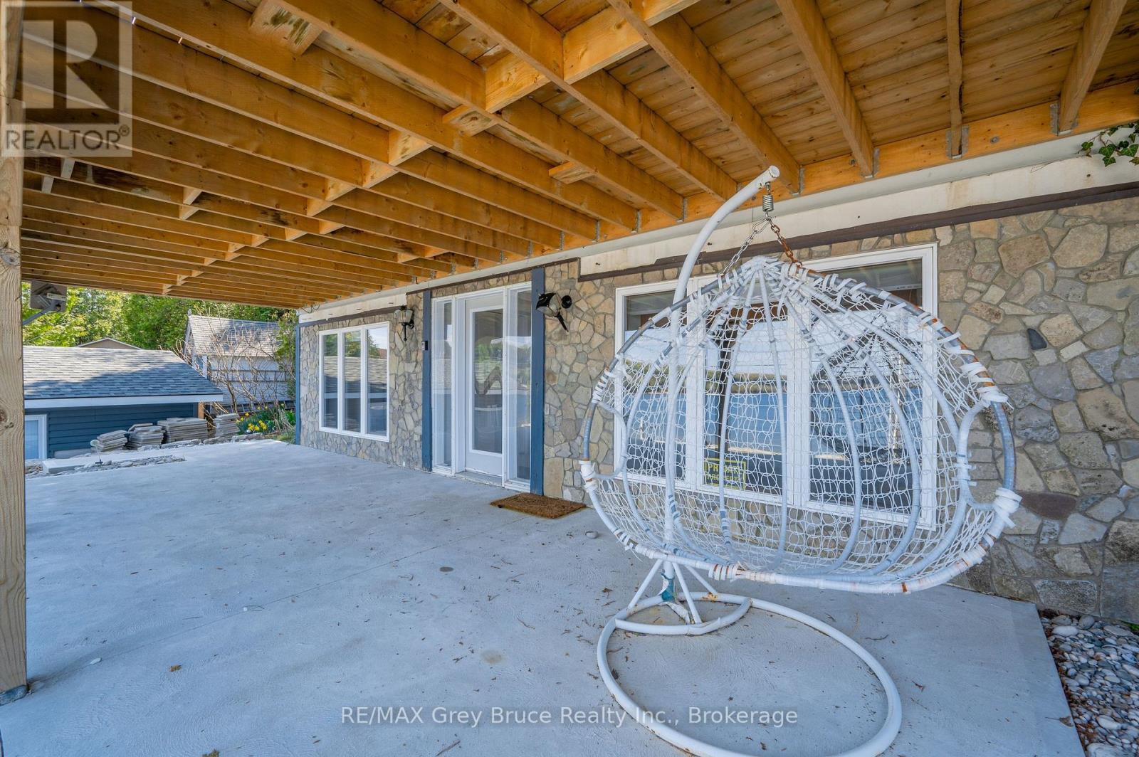 101 North Shore Road, Northern Bruce Peninsula, Ontario  N0H 1W0 - Photo 9 - X12097078