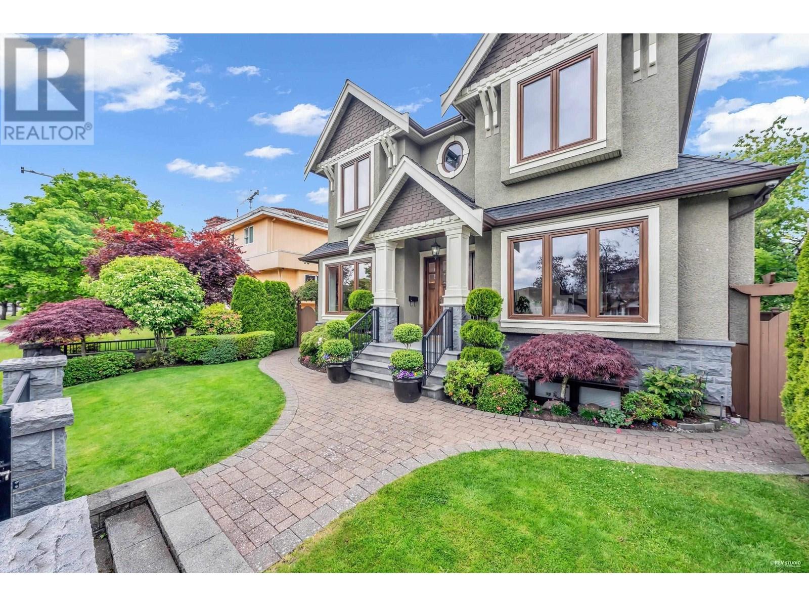 283 W 45th Avenue, Vancouver, British Columbia  V5Y 2W3 - Photo 2 - R2992658