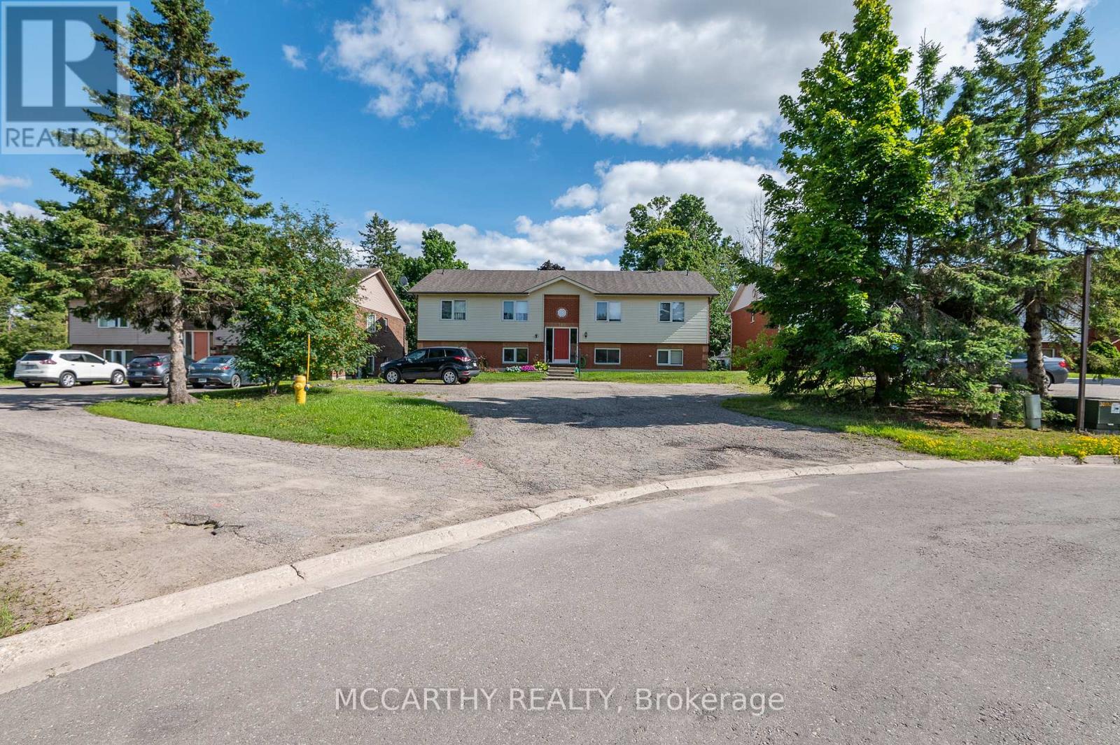 209 Sarah Court, Shelburne, Ontario  L9V 2Z8 - Photo 8 - X12097009