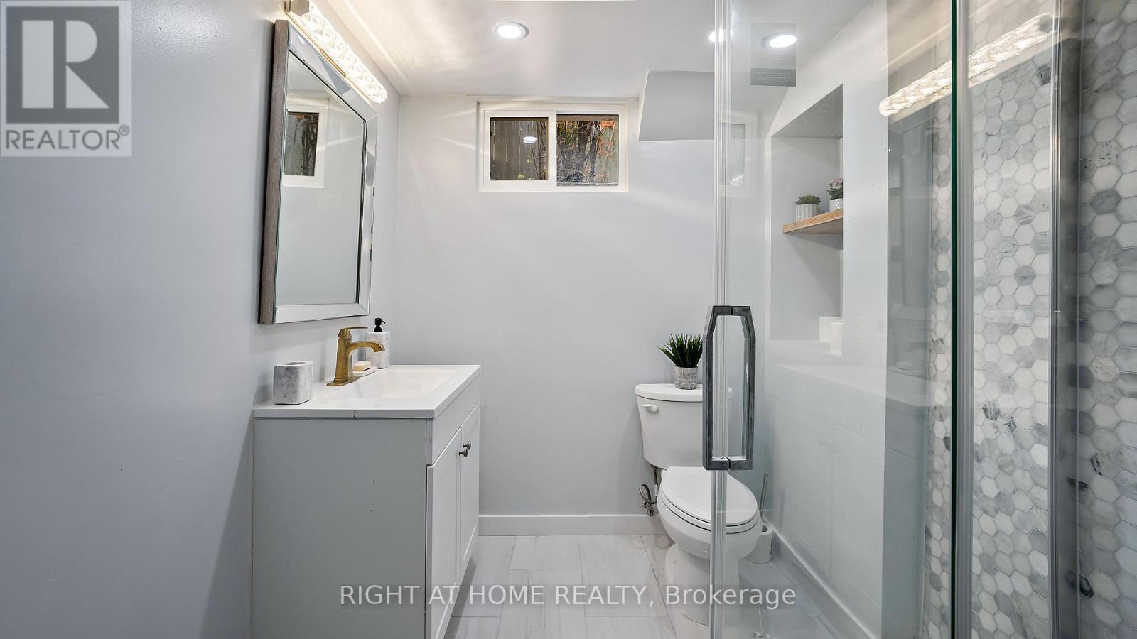 3 Governor Simcoe Drive, St. Catharines, Ontario  L2N 3J1 - Photo 25 - X12097018
