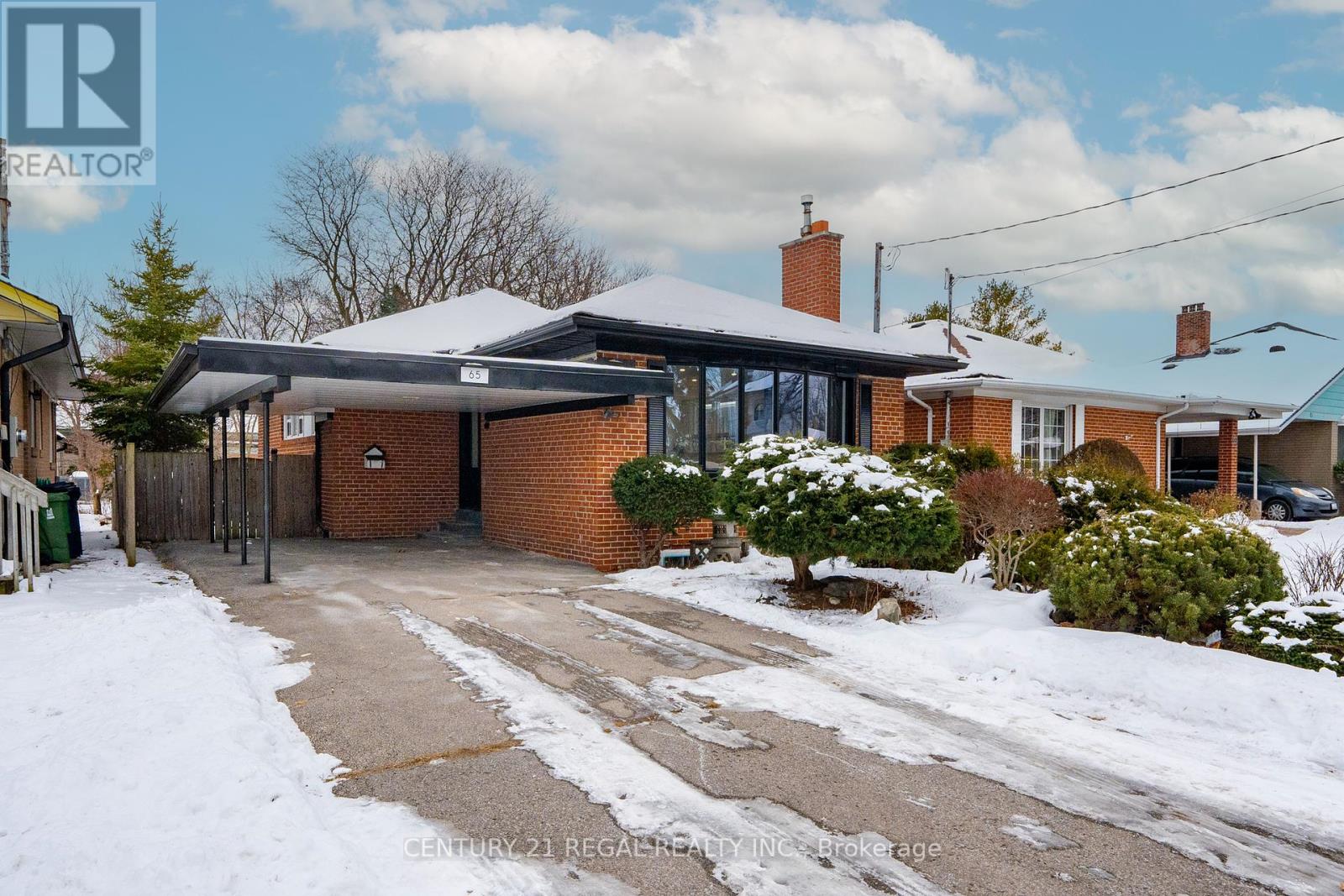 Property at 65 MOOREGATE AVENUE image 2