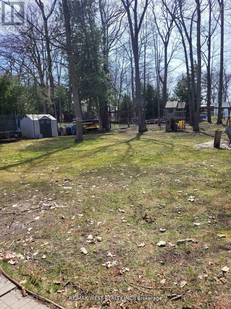 16 Fredrick Avenue, Tiny, Ontario  L0L 1P0 - Photo 14 - S12097046