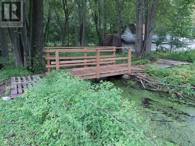 Property at 2763 MAPLE TRAIL image 3