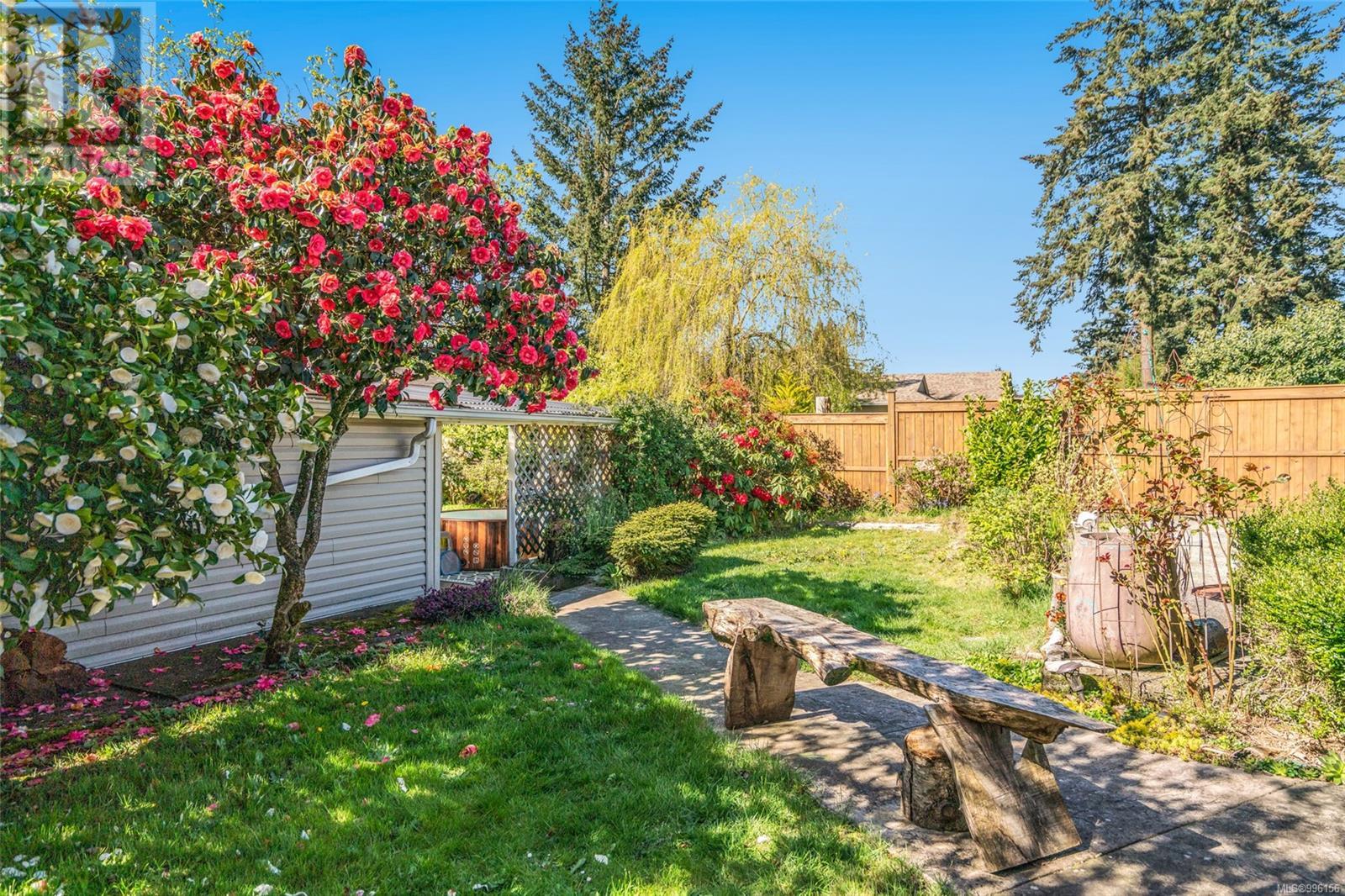 Property at 1120 Belford Ave image 3