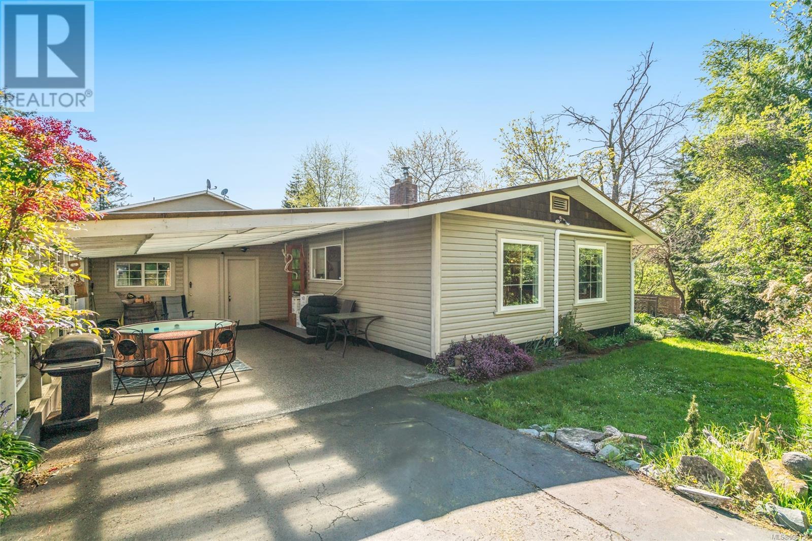 Property at 1120 Belford Ave image 2