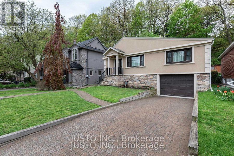 182 South Kingsway, Toronto, Ontario  M6S 3T7 - Photo 2 - W12097116