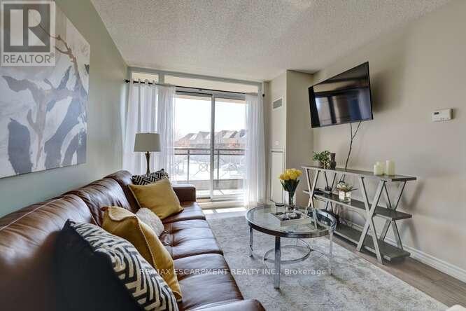 202 - 2391 Central Park Drive, Oakville, Ontario  L6H 0E4 - Photo 10 - W12097135