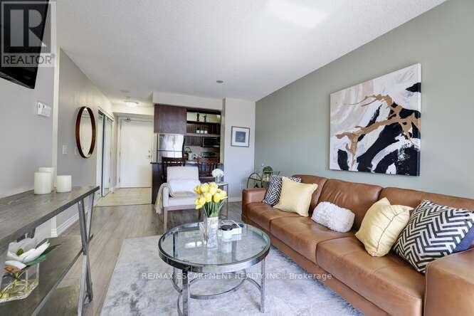 202 - 2391 Central Park Drive, Oakville, Ontario  L6H 0E4 - Photo 6 - W12097135