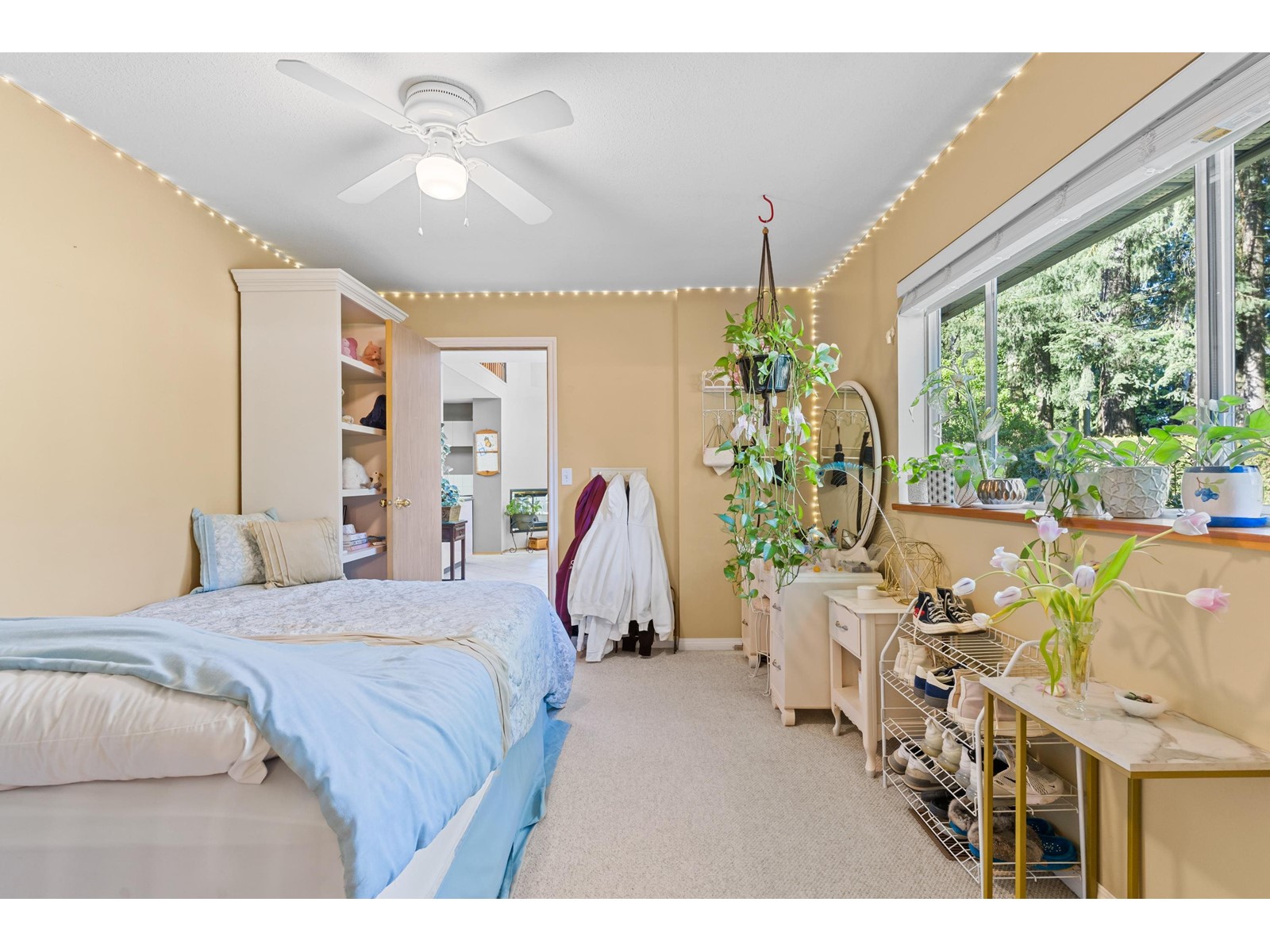 Property at 19997 45A AVENUE image 3