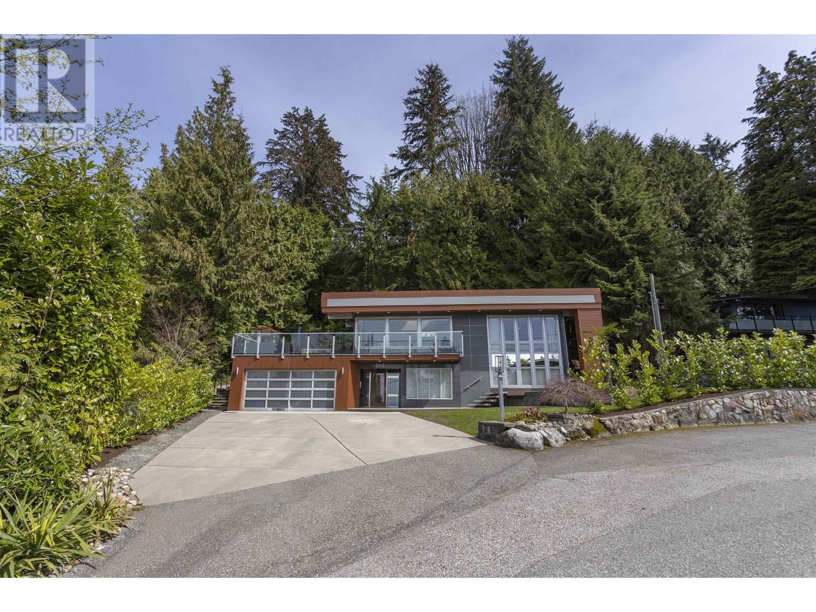 568 PALISADE DRIVE, North Vancouver, British Columbia