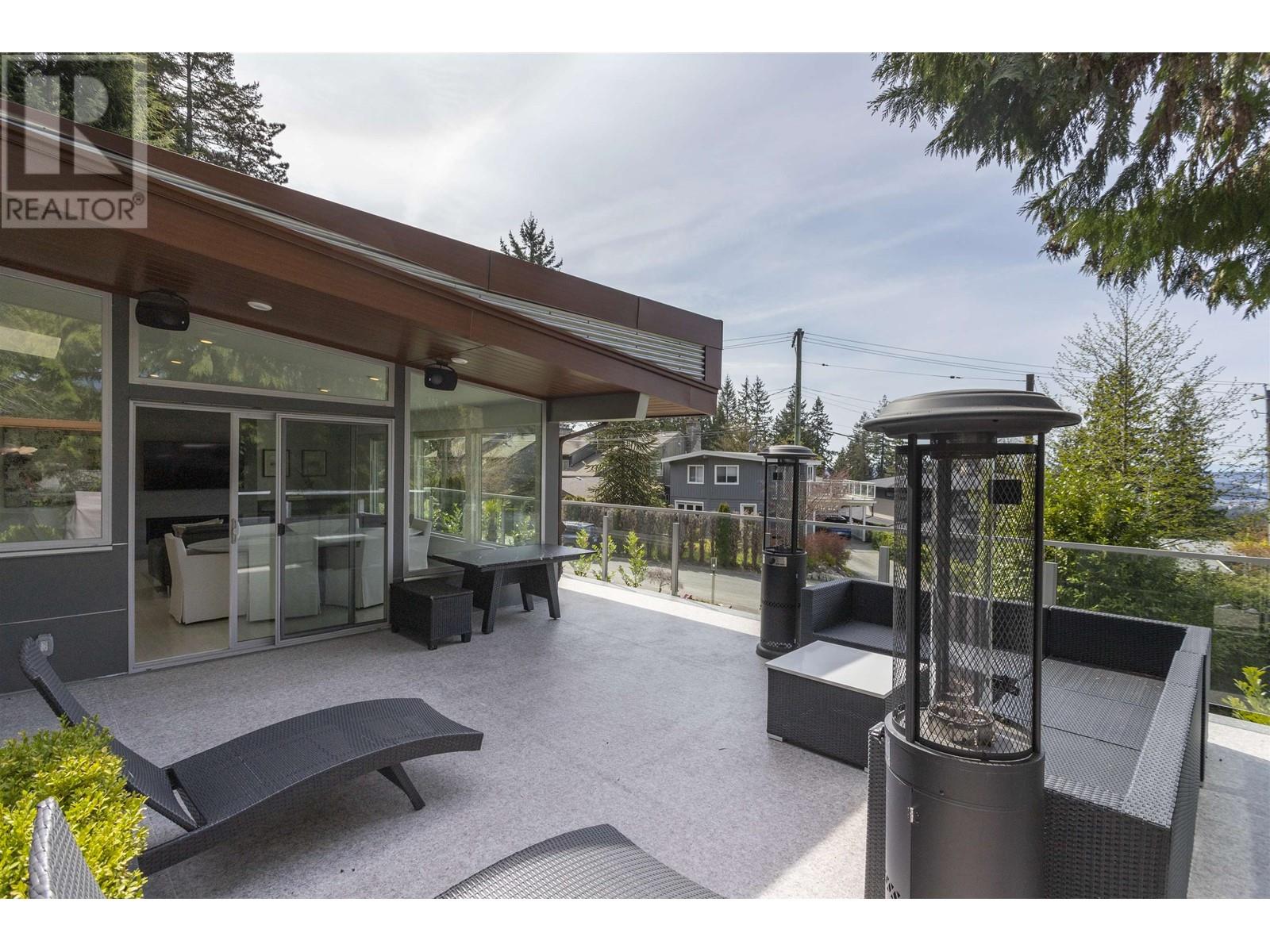 568 Palisade Drive, North Vancouver, British Columbia  V7R 2J1 - Photo 17 - R2992480