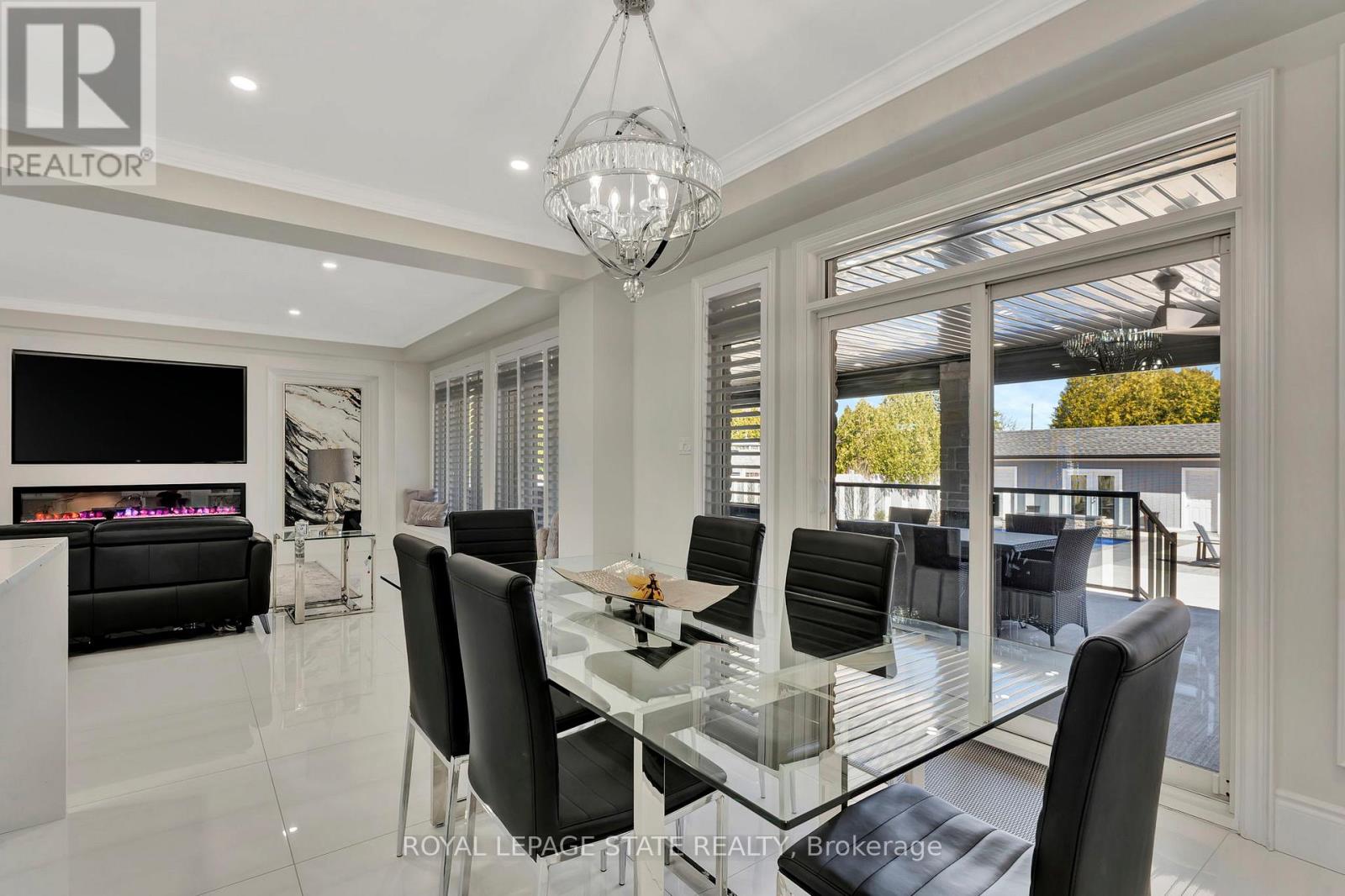 7 Bernini Court, Hamilton, Ontario  L9B 0C7 - Photo 17 - X12097131