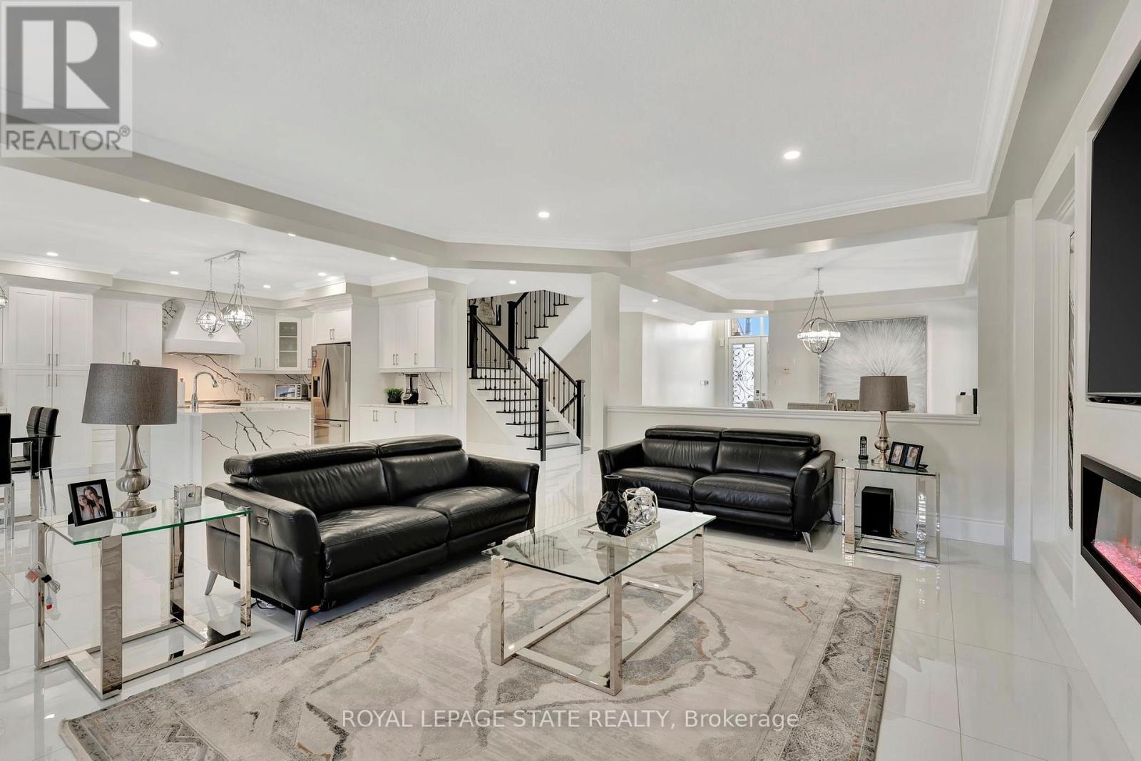 7 Bernini Court, Hamilton, Ontario  L9B 0C7 - Photo 21 - X12097131