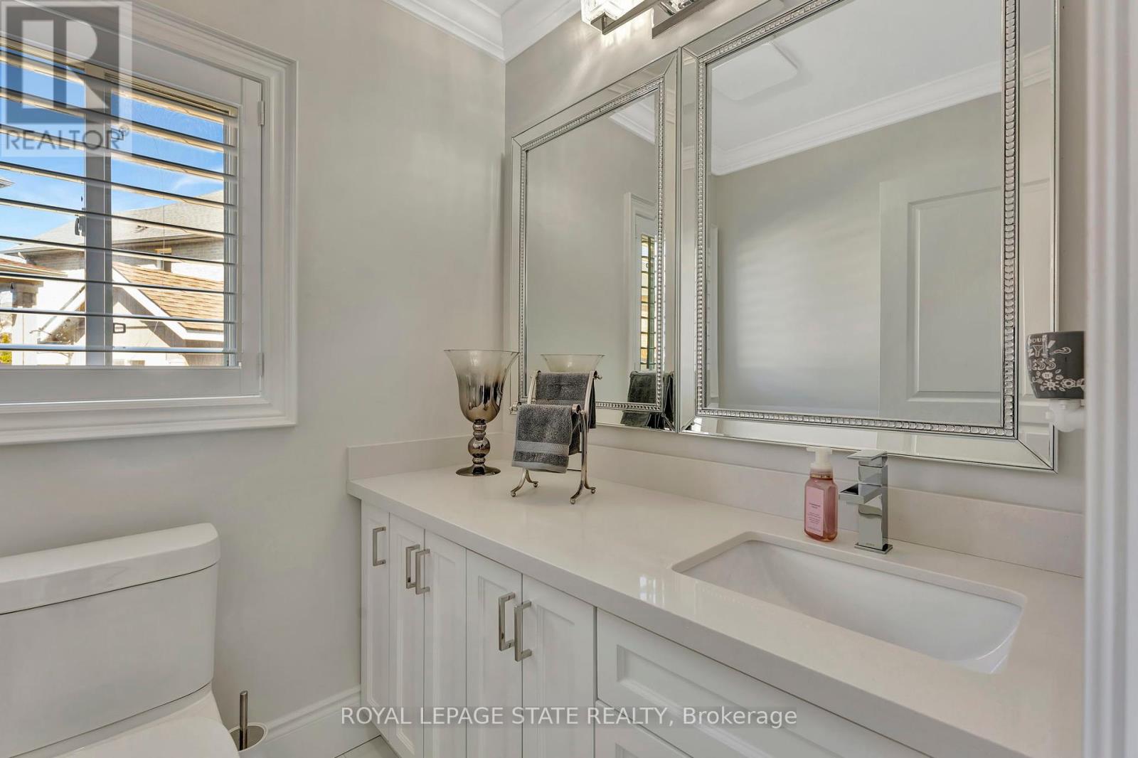 7 Bernini Court, Hamilton, Ontario  L9B 0C7 - Photo 26 - X12097131