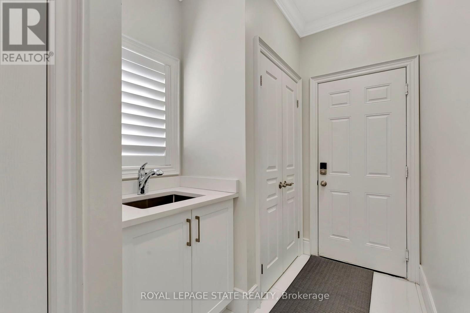 7 Bernini Court, Hamilton, Ontario  L9B 0C7 - Photo 27 - X12097131