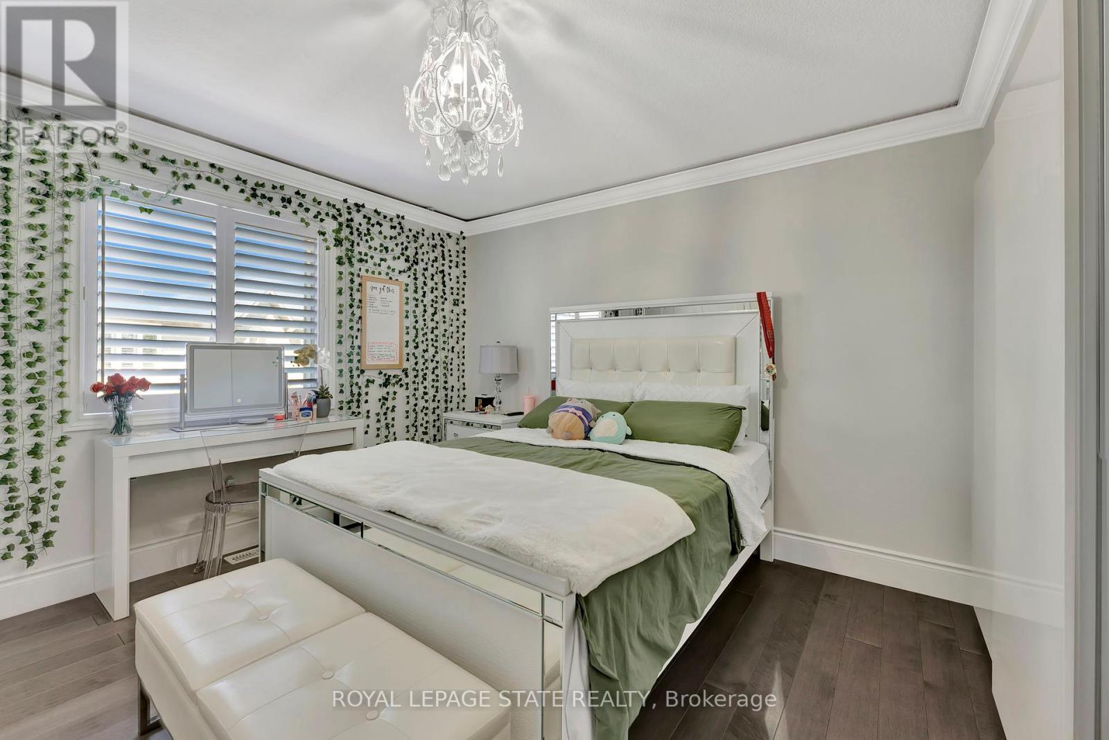 7 Bernini Court, Hamilton, Ontario  L9B 0C7 - Photo 33 - X12097131