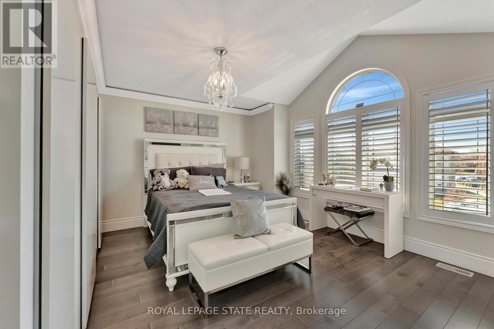7 Bernini Court, Hamilton, Ontario  L9B 0C7 - Photo 36 - X12097131