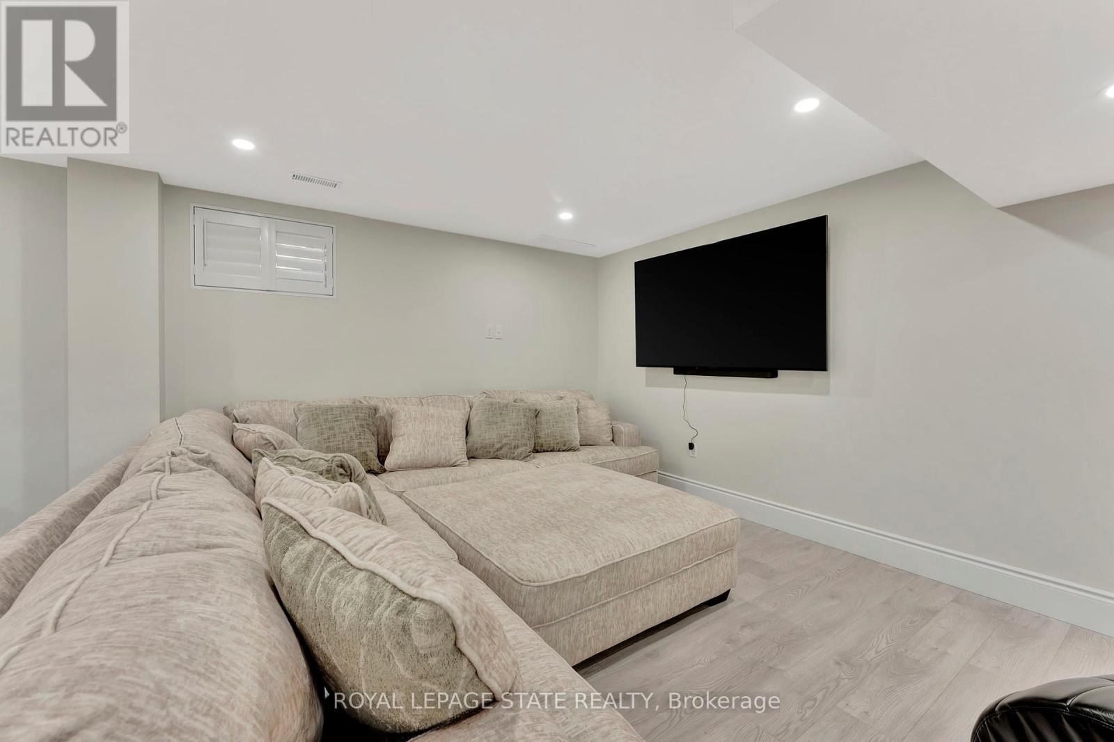 7 Bernini Court, Hamilton, Ontario  L9B 0C7 - Photo 39 - X12097131