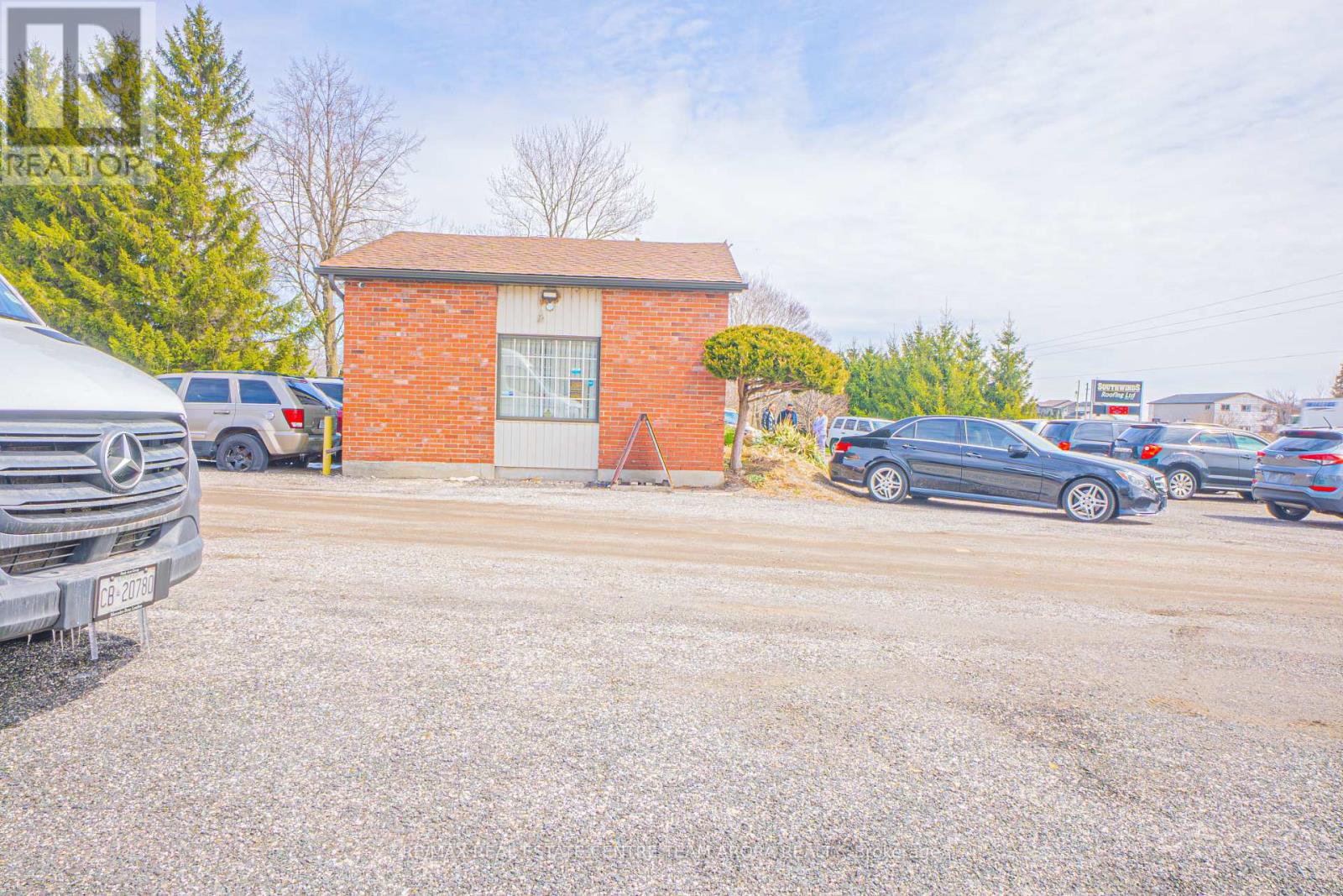 4016 Dundas Street E, Thames Centre, Ontario  N5V 5C6 - Photo 2 - X12097140
