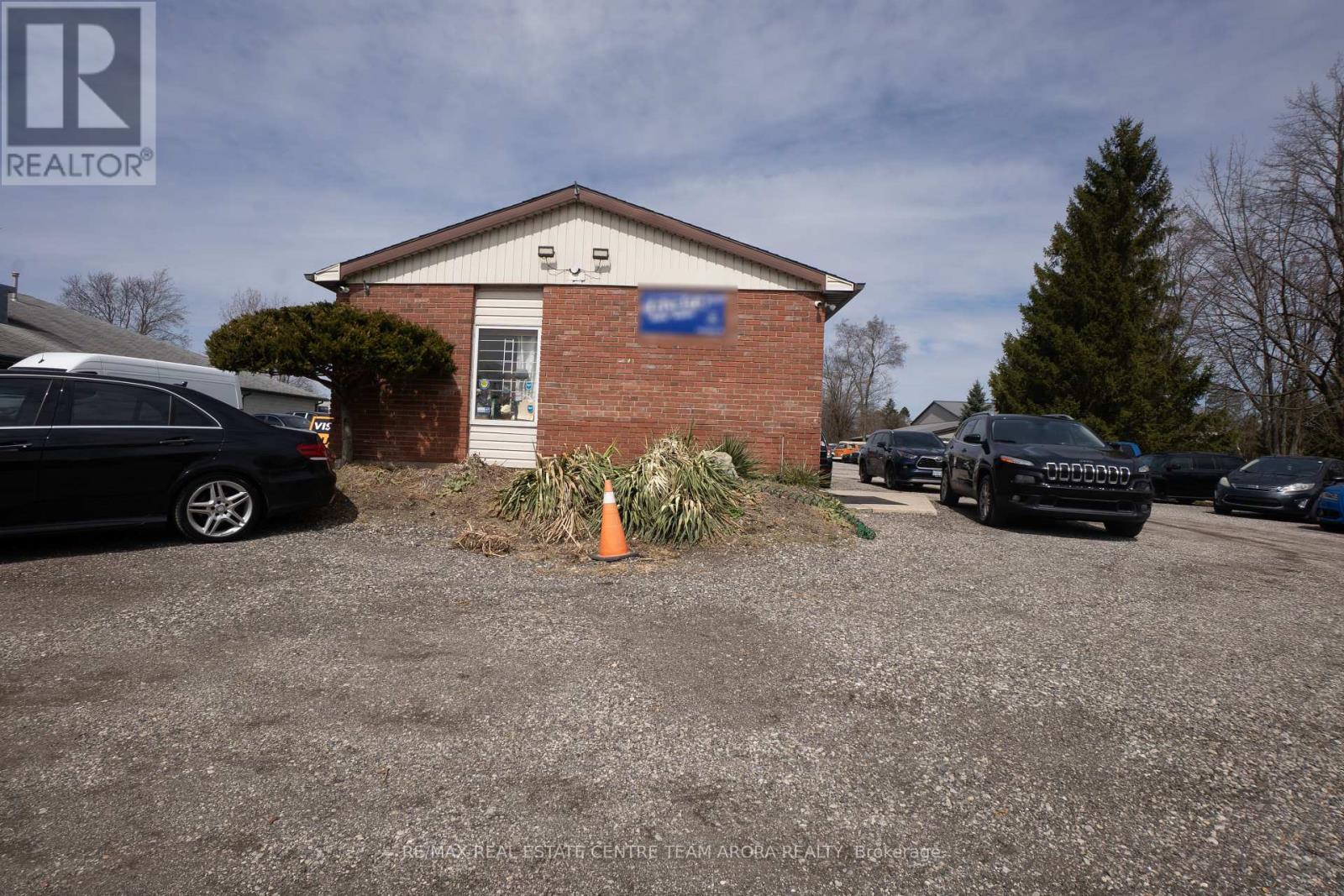 4016 Dundas Street E, Thames Centre, Ontario  N5V 5C6 - Photo 3 - X12097140