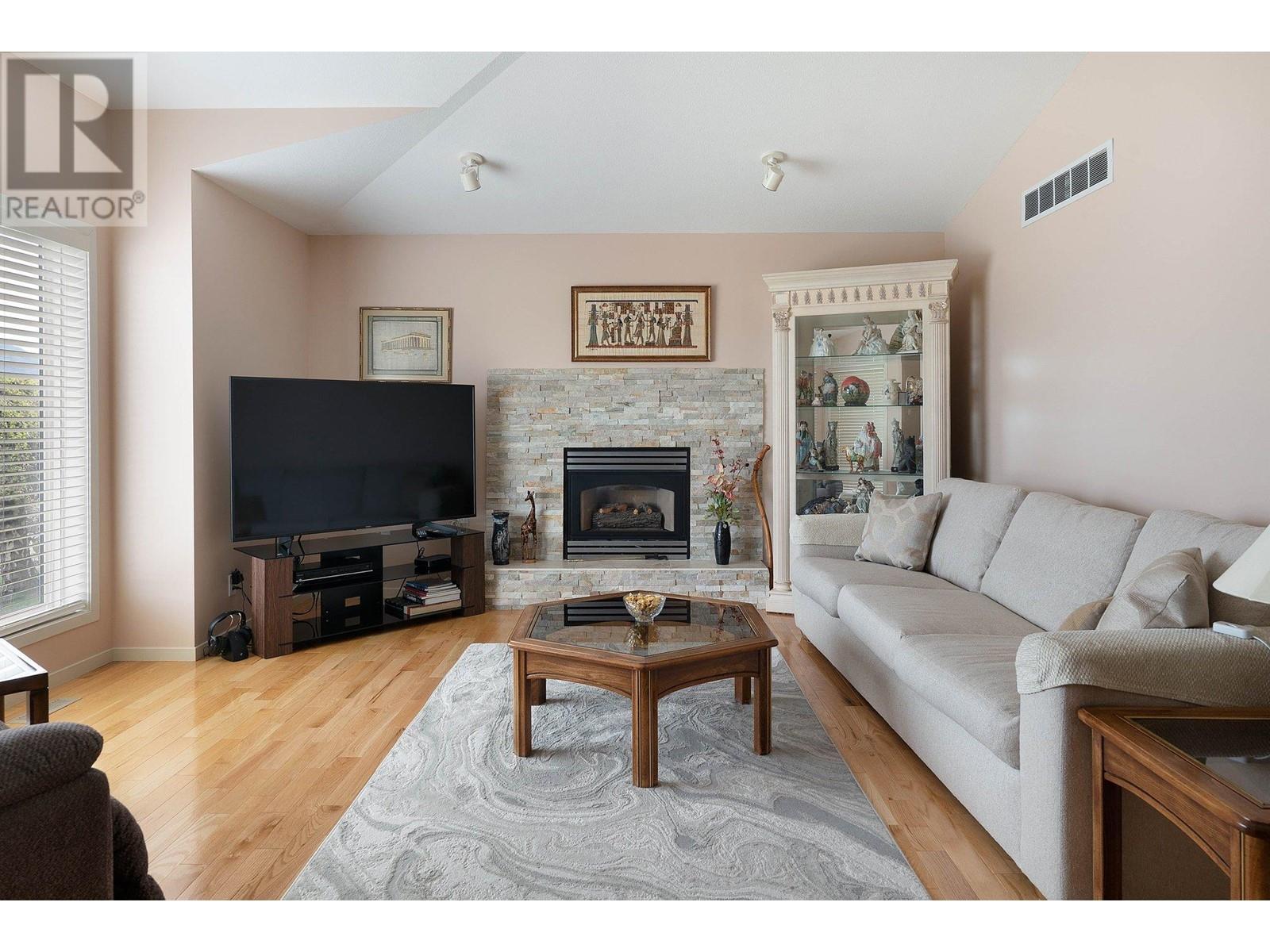 Property at 3336 Chancellor Place image 5