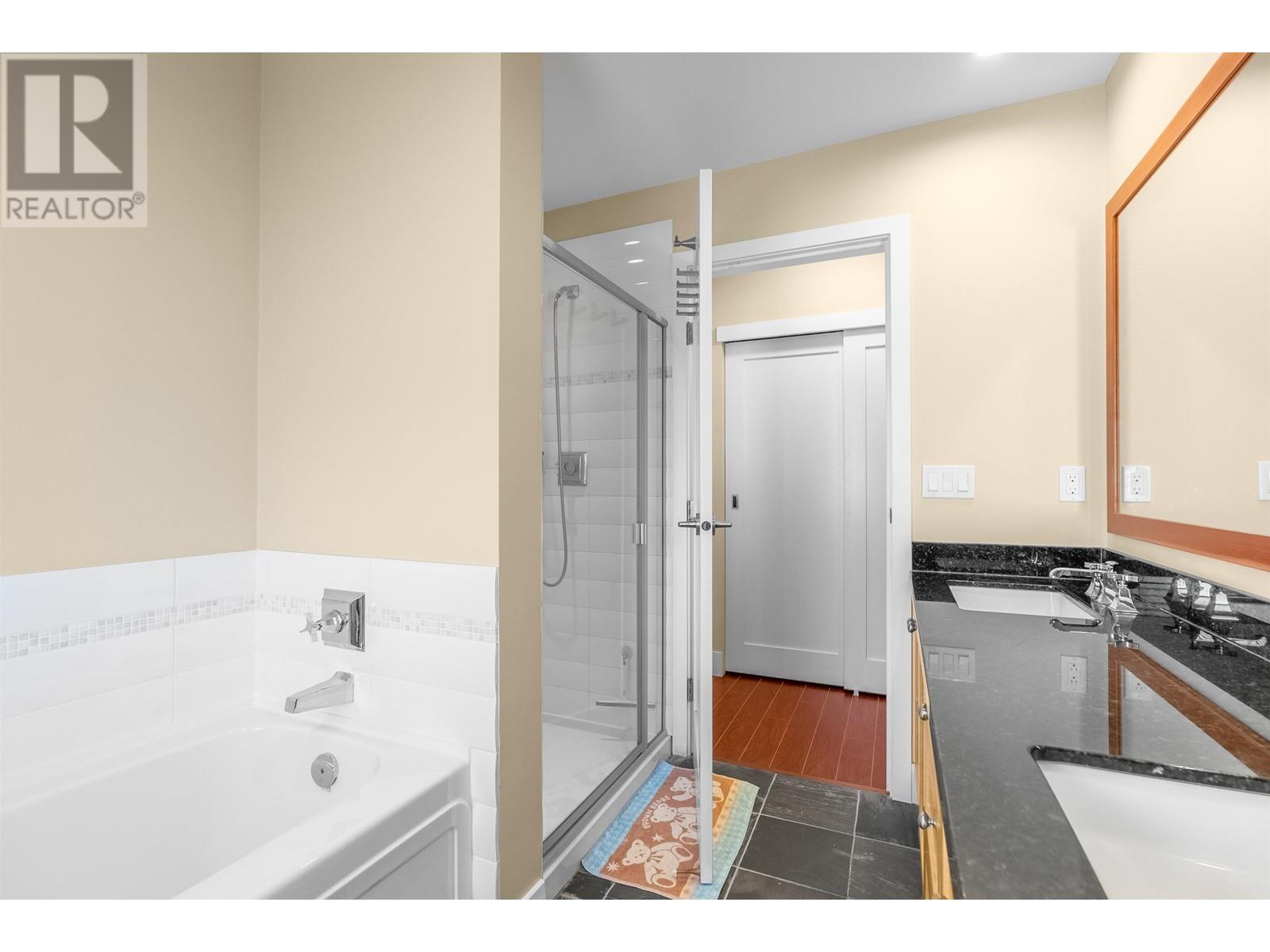 225 Salter Street, New Westminster, British Columbia  V3M 0E8 - Photo 13 - R2992745