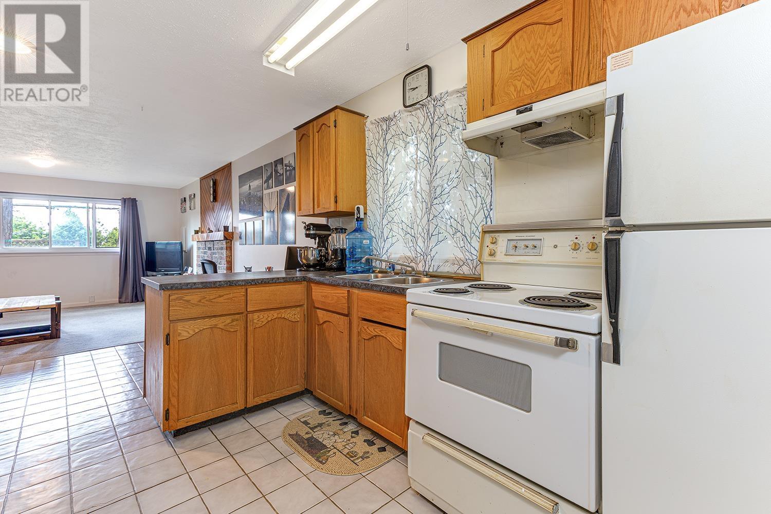 1951 Austin Avenue, Coquitlam, British Columbia  V3K 3R5 - Photo 31 - R2992805