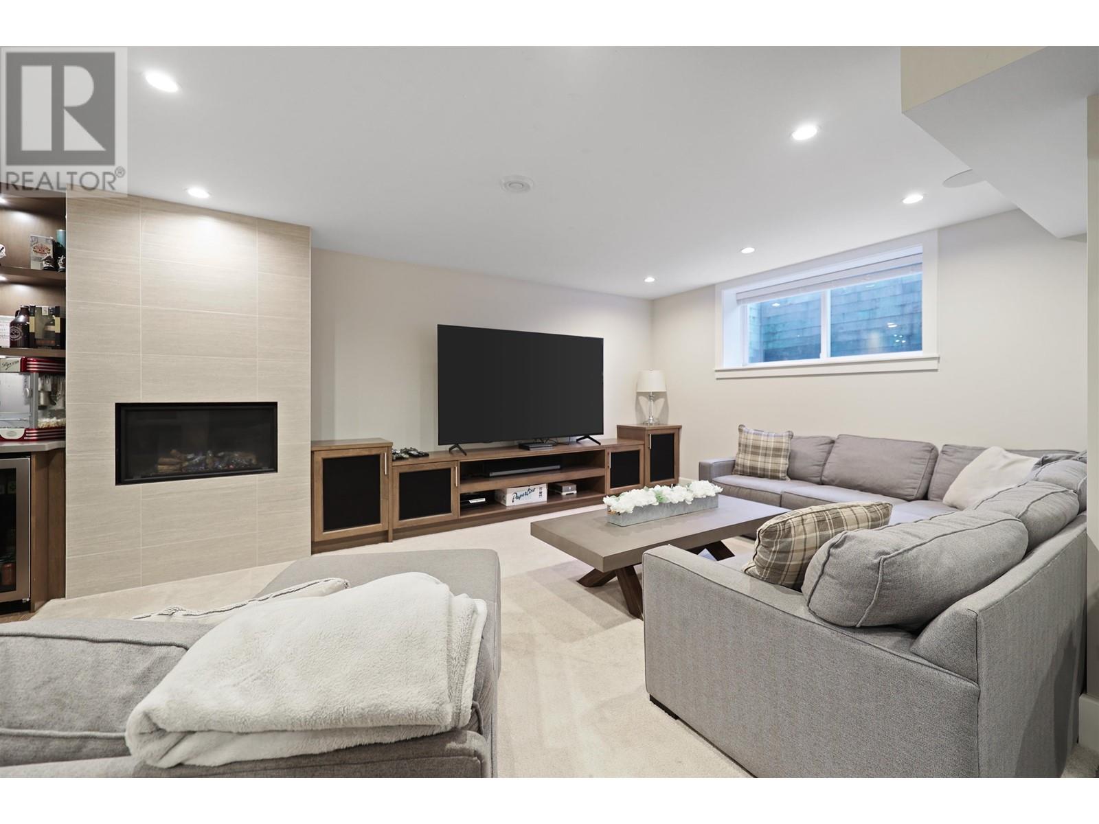 457 E 12th Street, North Vancouver, British Columbia  V7L 2K3 - Photo 18 - R2992748