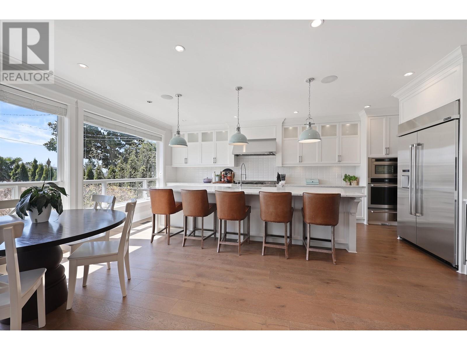 457 E 12th Street, North Vancouver, British Columbia  V7L 2K3 - Photo 6 - R2992748