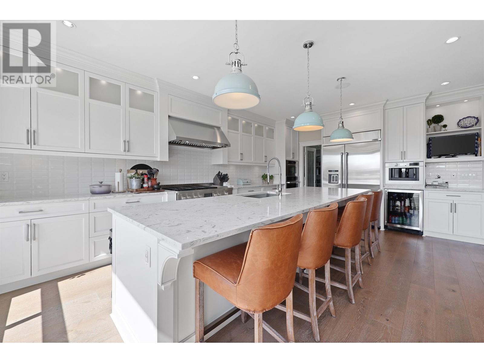 457 E 12th Street, North Vancouver, British Columbia  V7L 2K3 - Photo 7 - R2992748