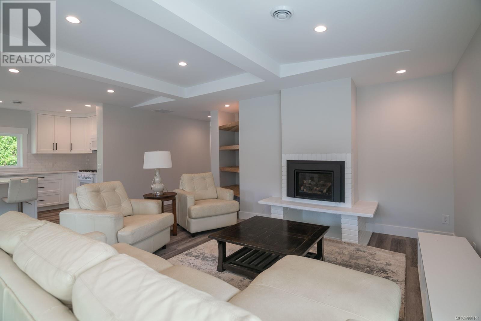 Property at 5843 Strathcona St image 1