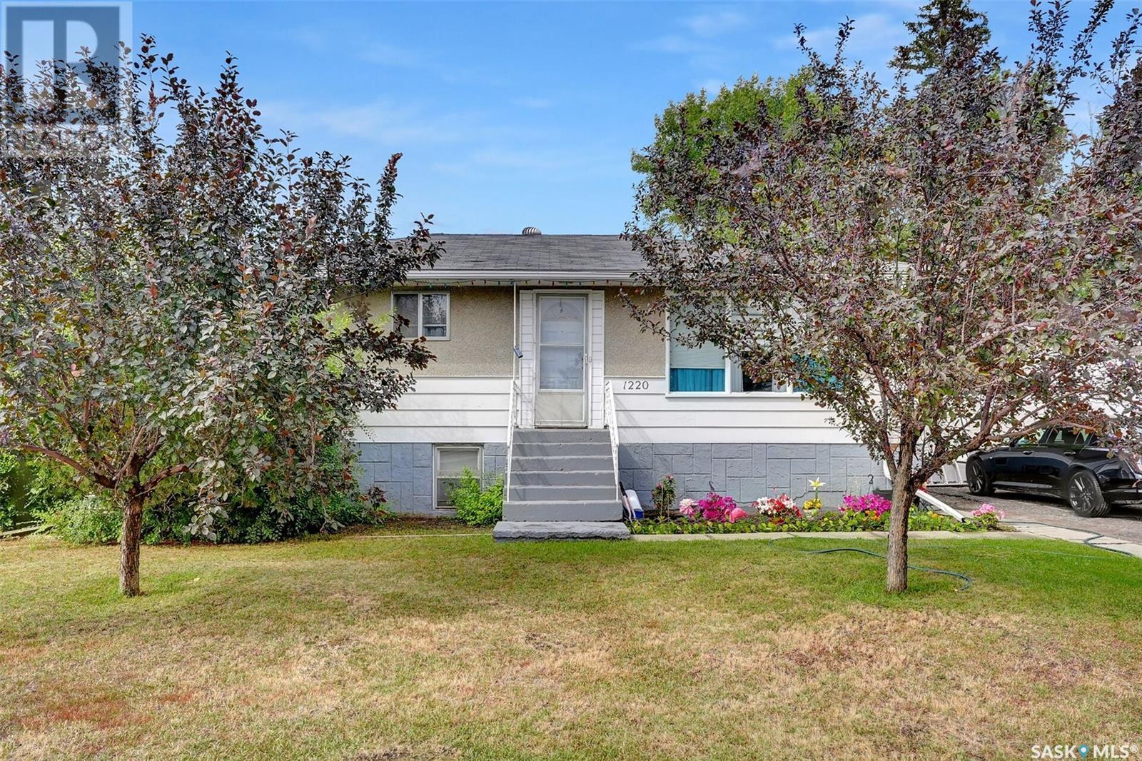 Property at 1220 Dewdney AVENUE E image 2